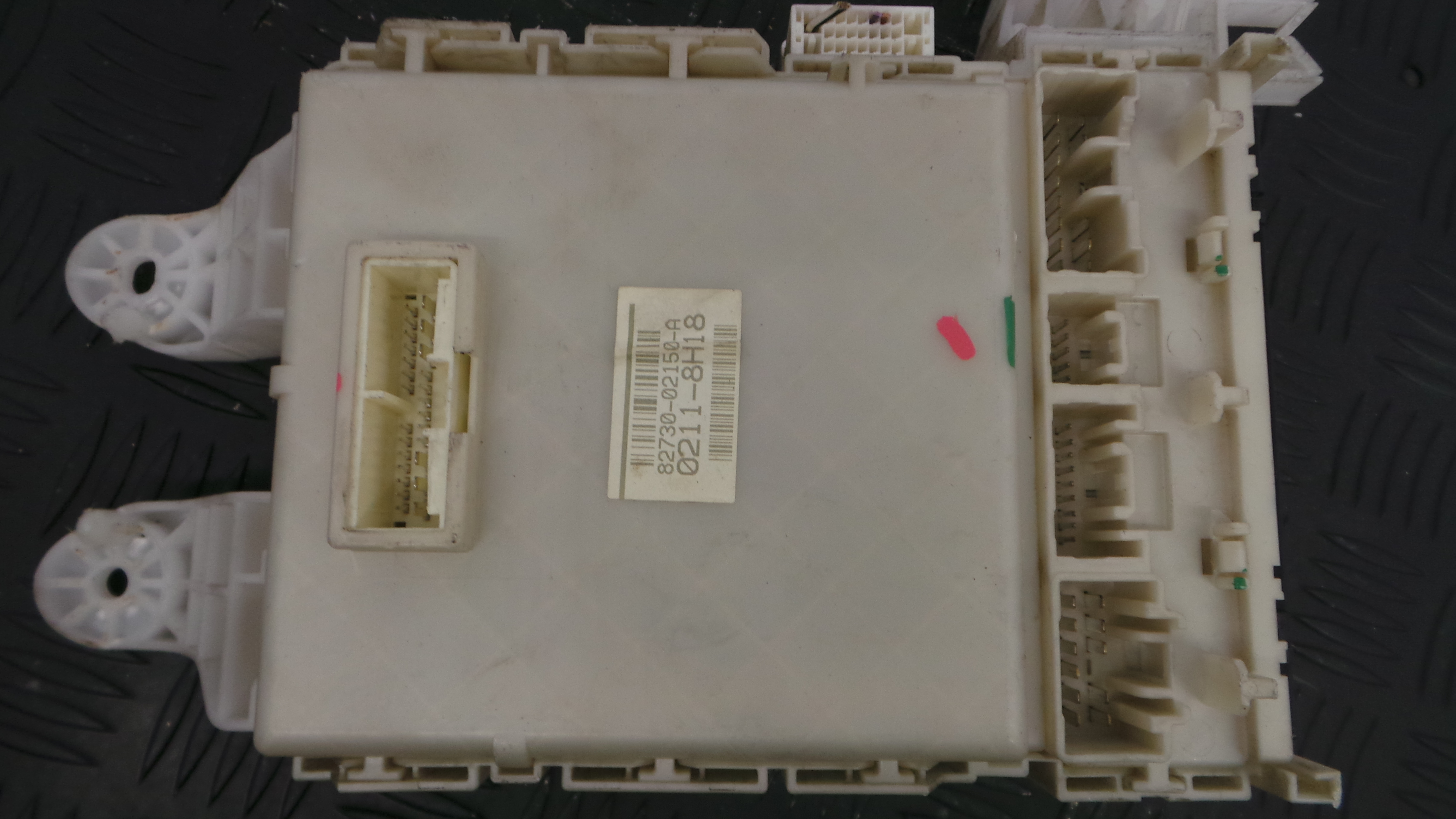 Caixa dos Fusíveis / BSI / UCH / SAM 82730-02150-A - TOYOTA AURIS (_E15_), COROLLA (_E15_)-33160844 Caixa dos Fusíveis / BSI / UCH / SAM 82730-02150-A - TOYOTA AURIS (_E15_), COROLLA (_E15_)-33160844