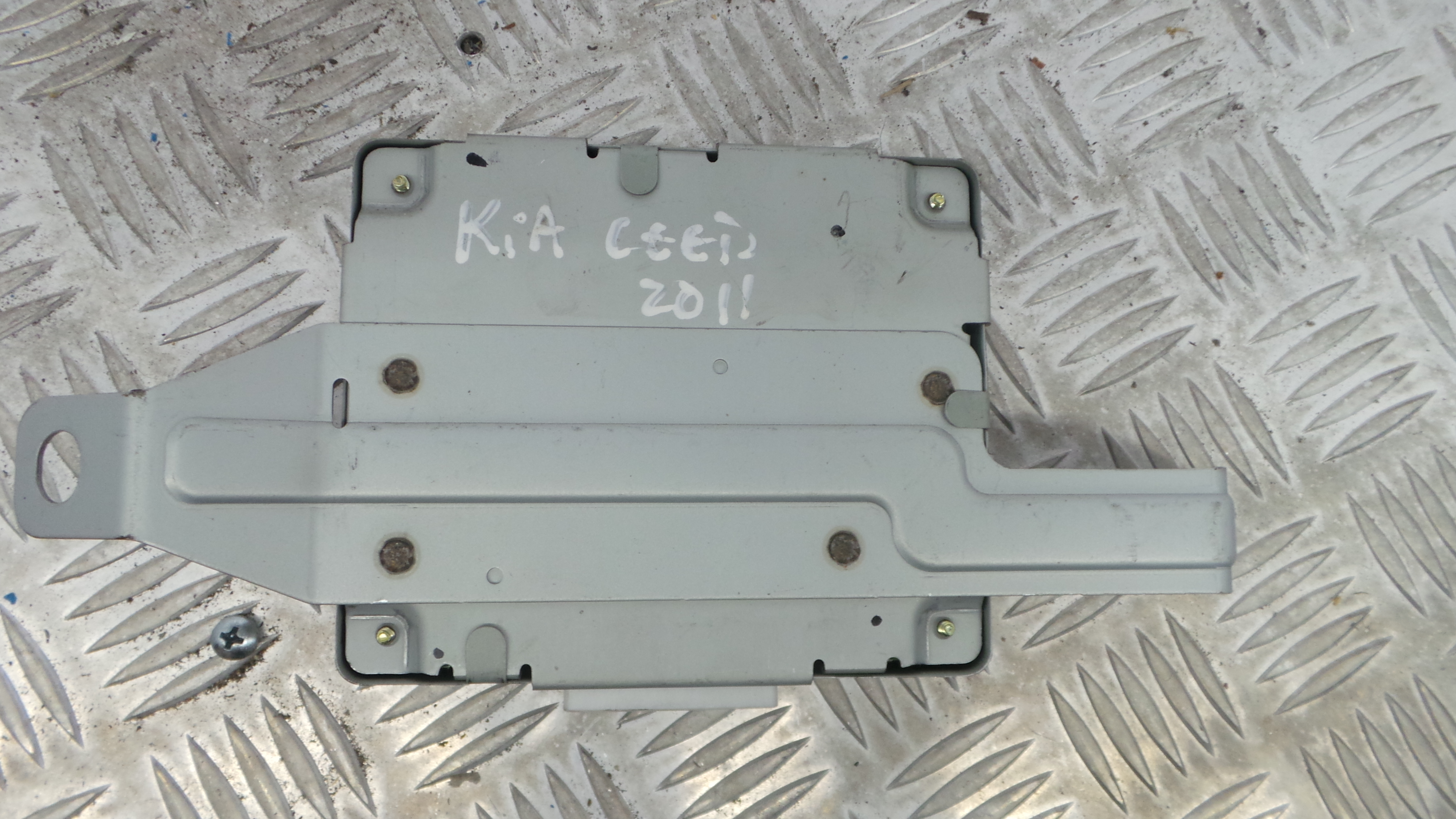 Modulo Electrónico 95300-1H010 - KIA CEE'D Hatchback (ED)-33163072