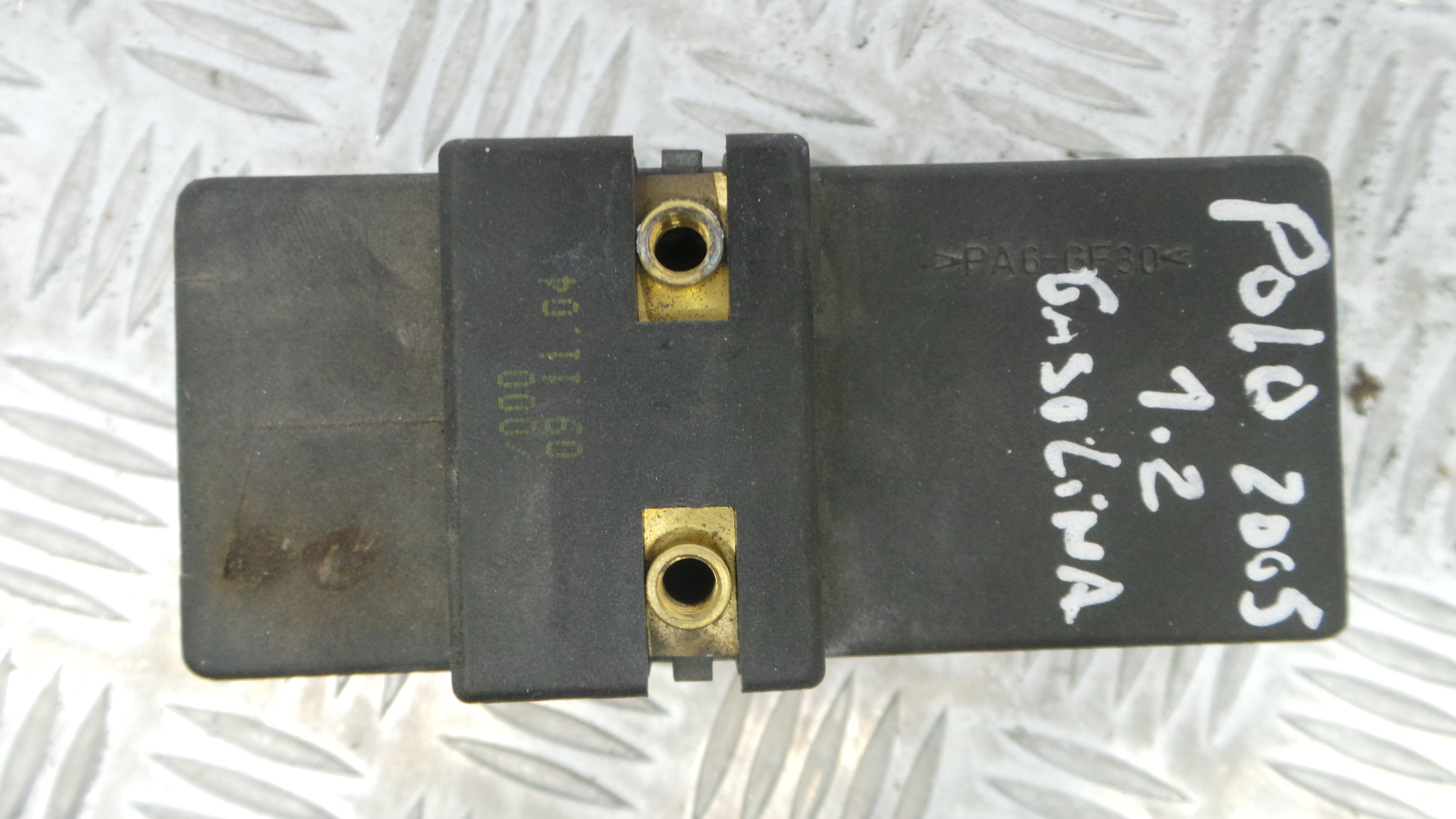 Relé 1J0919506M - VW POLO (9N_, 9A_)-33172493 Relé 1J0919506M - VW POLO (9N_, 9A_)-33172493