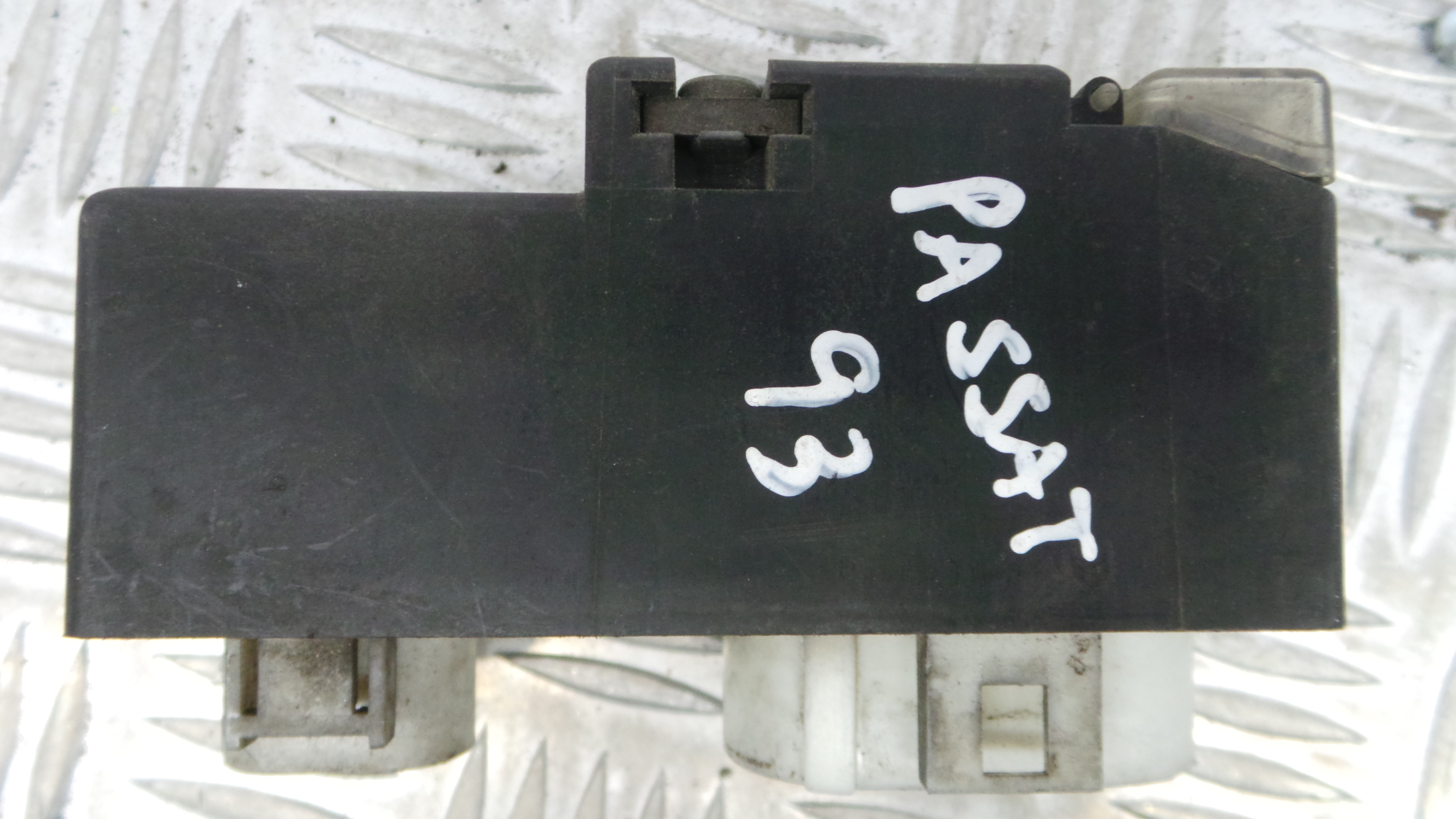 Relé 1H0919506 - VW PASSAT B3/B4 (3A2, 35I)-33172503