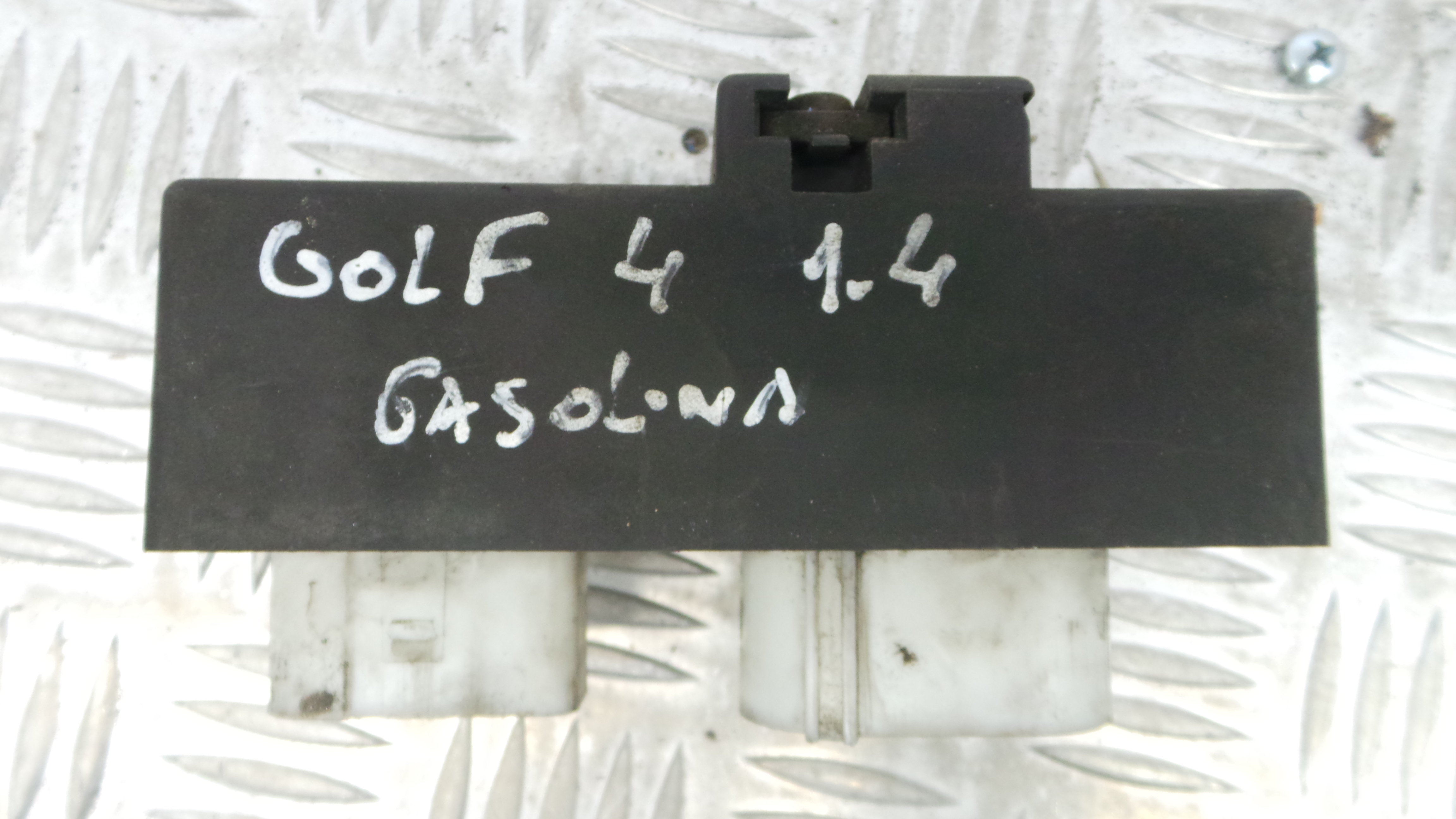 Relé 1J0919506K - VW GOLF IV (1J1), GOLF Mk IV (1J1)-33172509