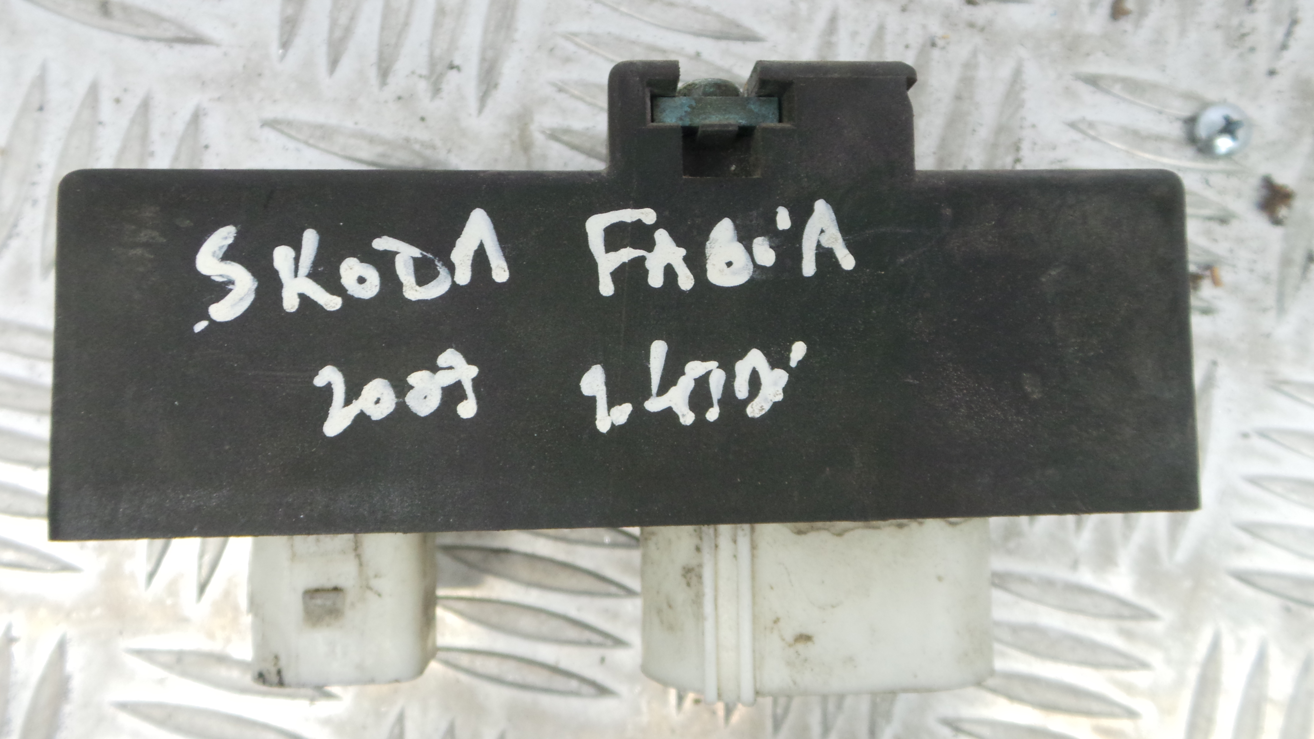 Relé 1J0919506M - SKODA FABIA II (542)-33172512