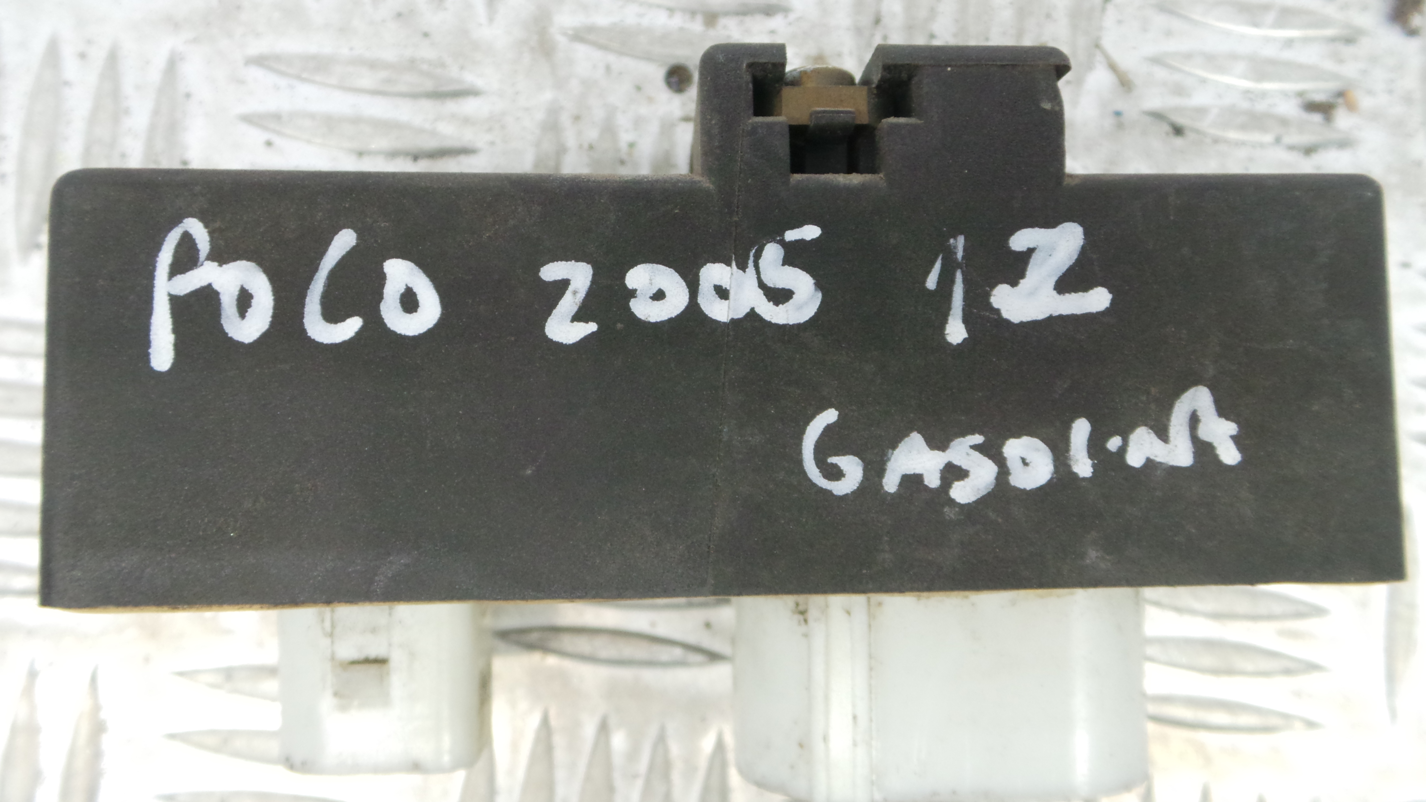 Relé 1J0919506M - VW POLO (9N_, 9A_)-33172518 Relé 1J0919506M - VW POLO (9N_, 9A_)-33172518