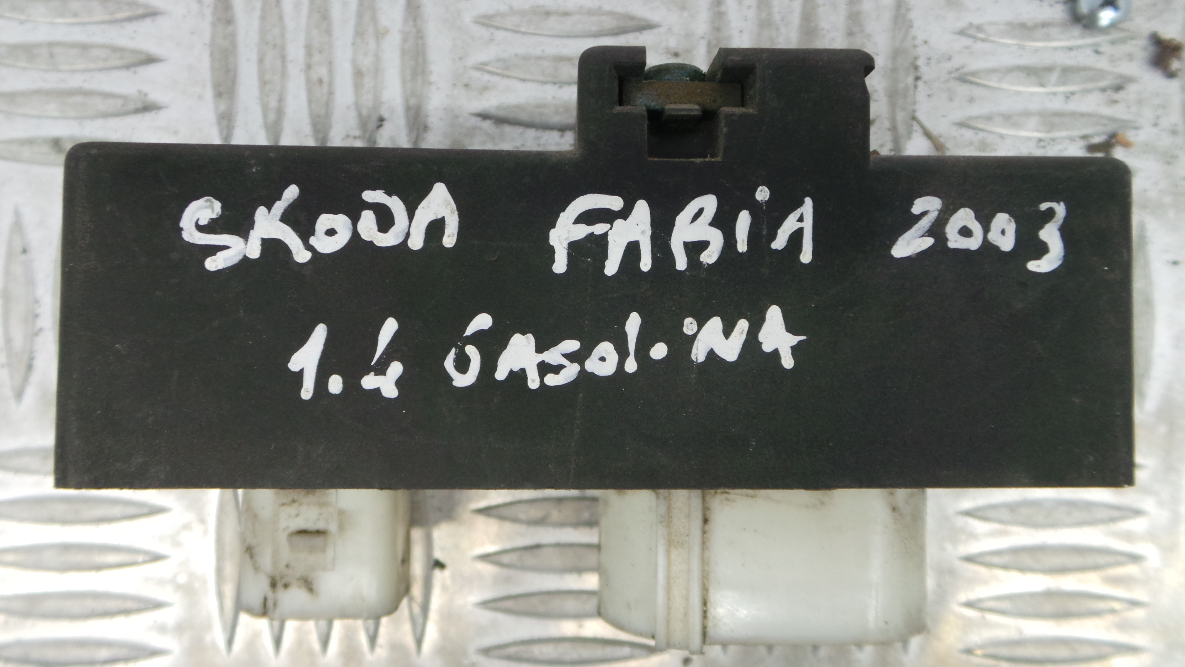 Relé 1J0919506M - SKODA FABIA I (6Y2)-33172536