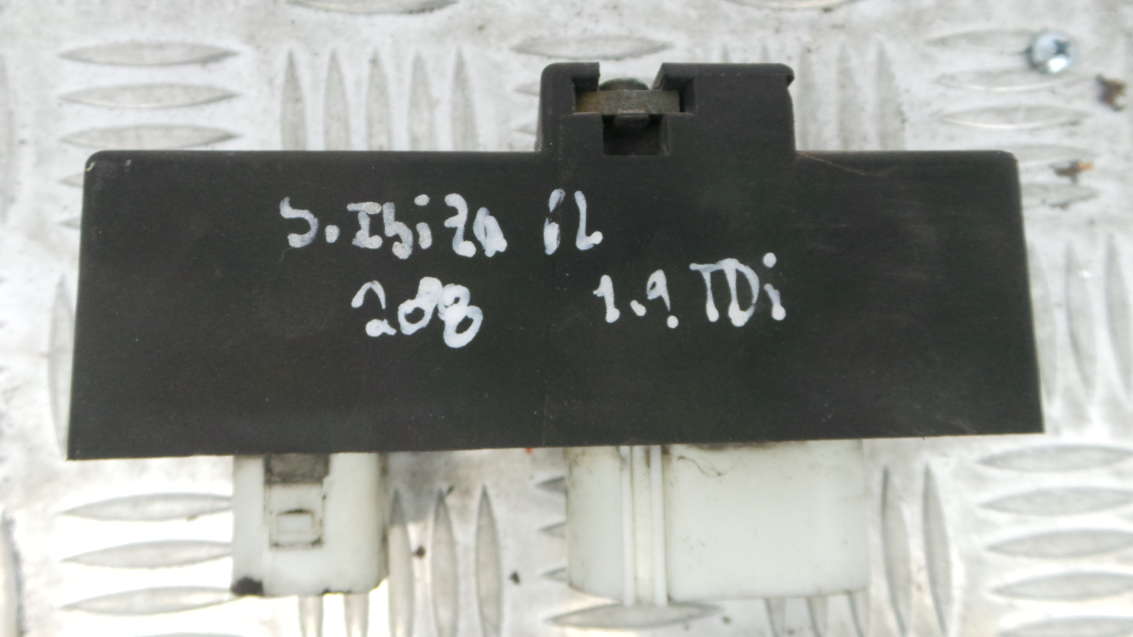Relé 1J0919506M - SEAT IBIZA III (6L1), IBIZA Mk III (6L1)-33172548