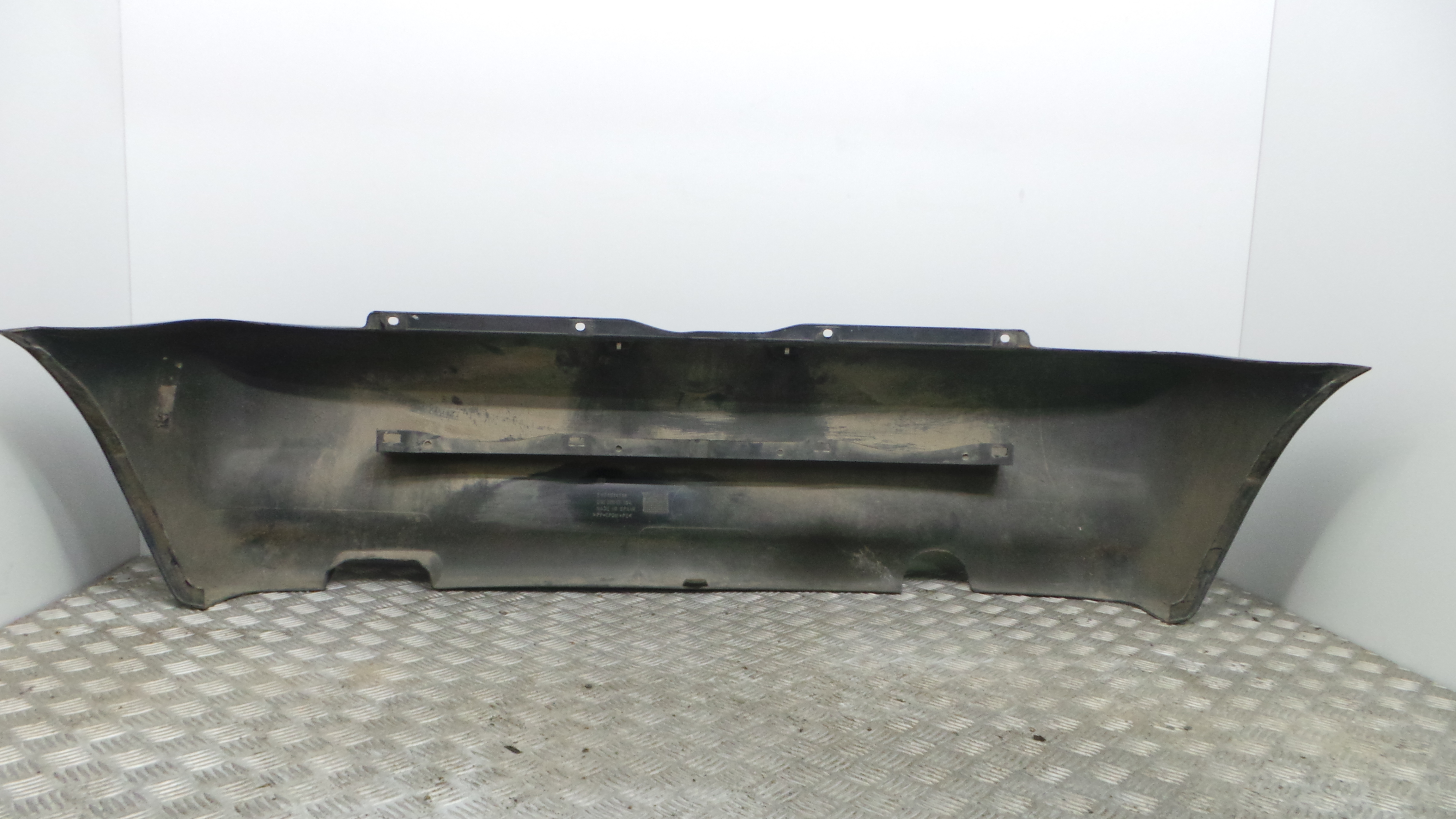 Para Choques de Trás 6N0807421A - VW POLO III (6N1)-33172658