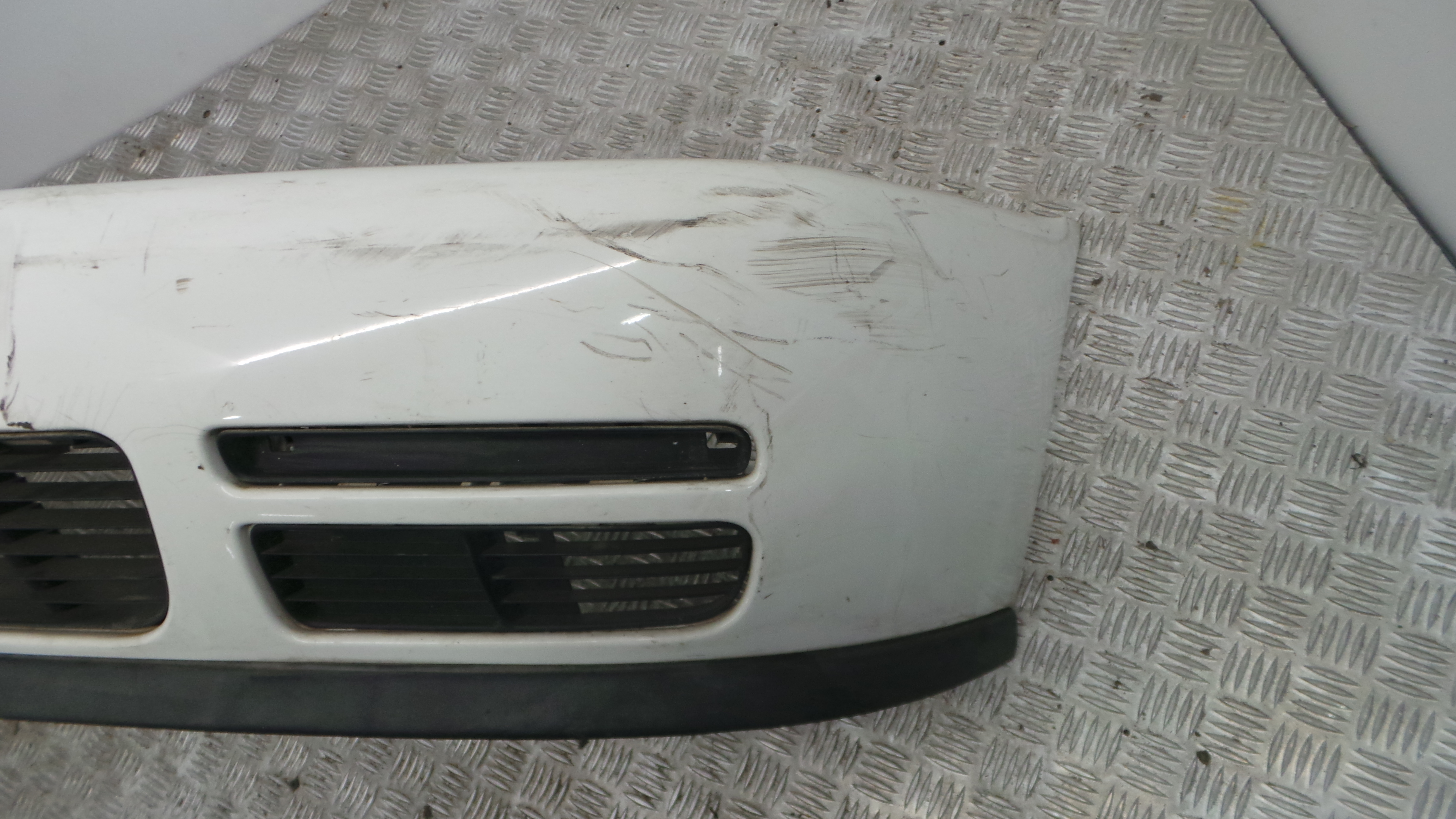 Para Choques Frente LN0807221A - VW POLO III (6N1)-33172908