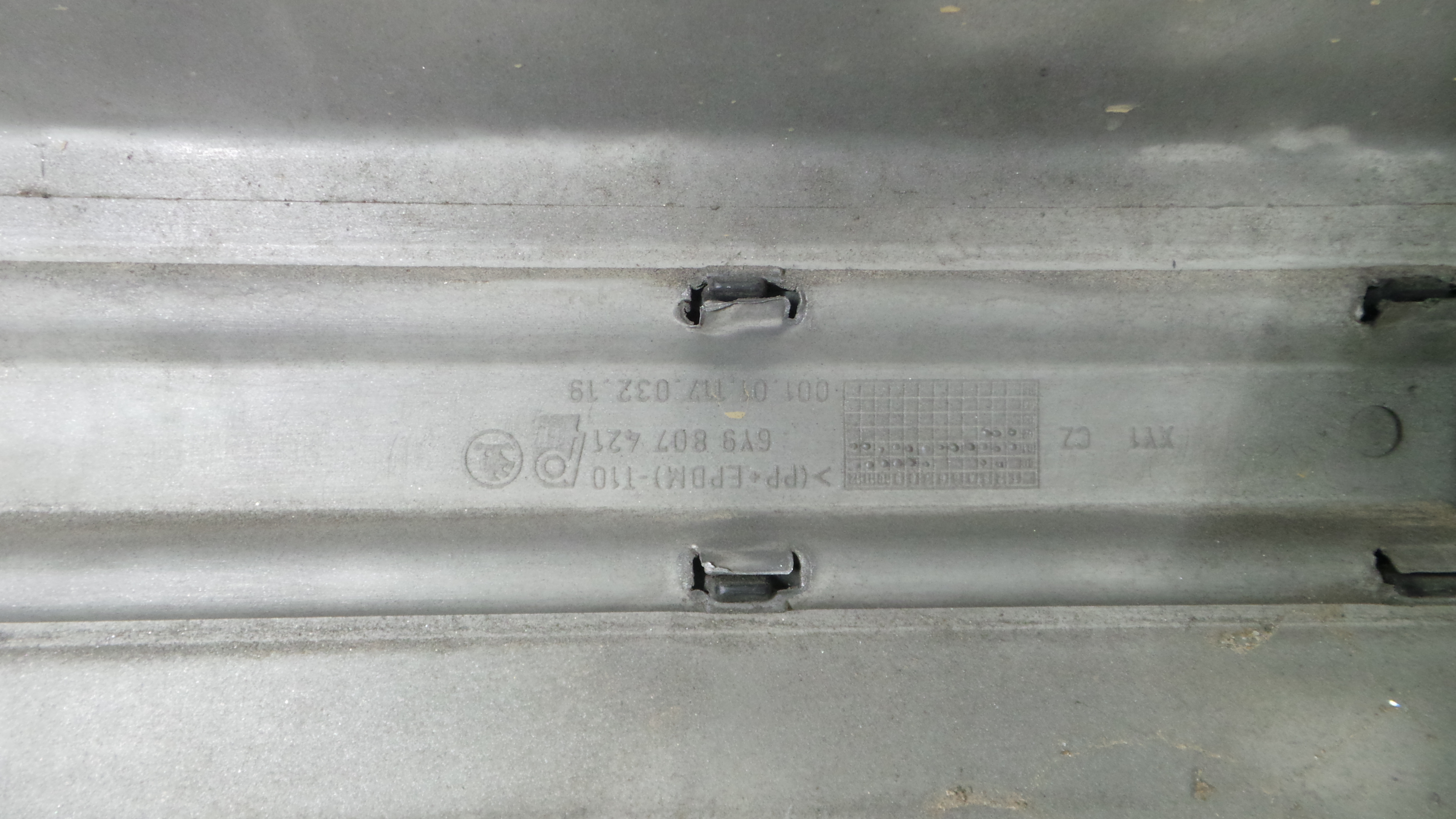 Para Choques de Trás 6Y9807421 - SKODA FABIA I (6Y2)-33172915