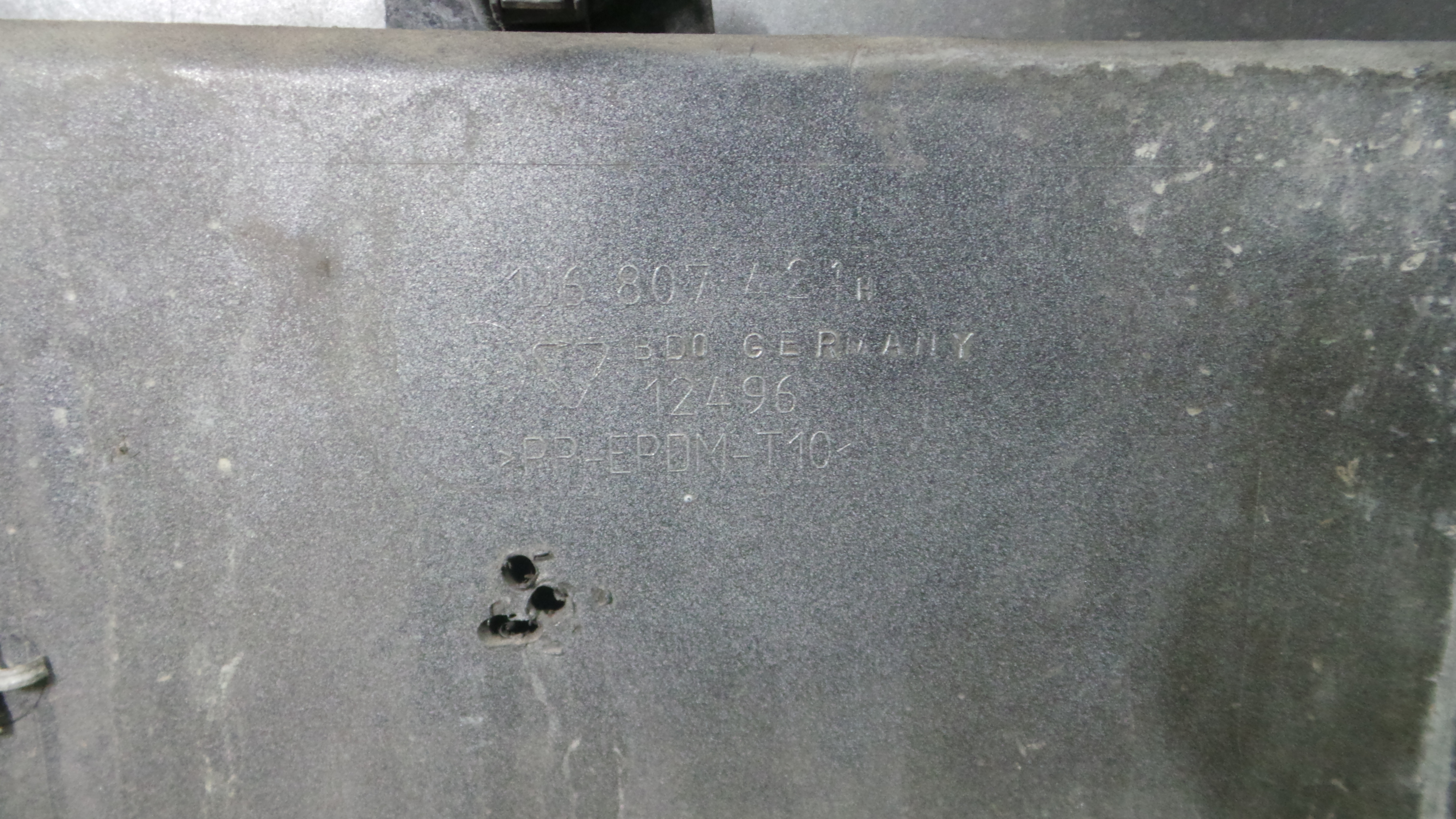 Para Choques de Trás 1J6807421 - VW GOLF IV (1J1), GOLF Mk IV (1J1)-33172922