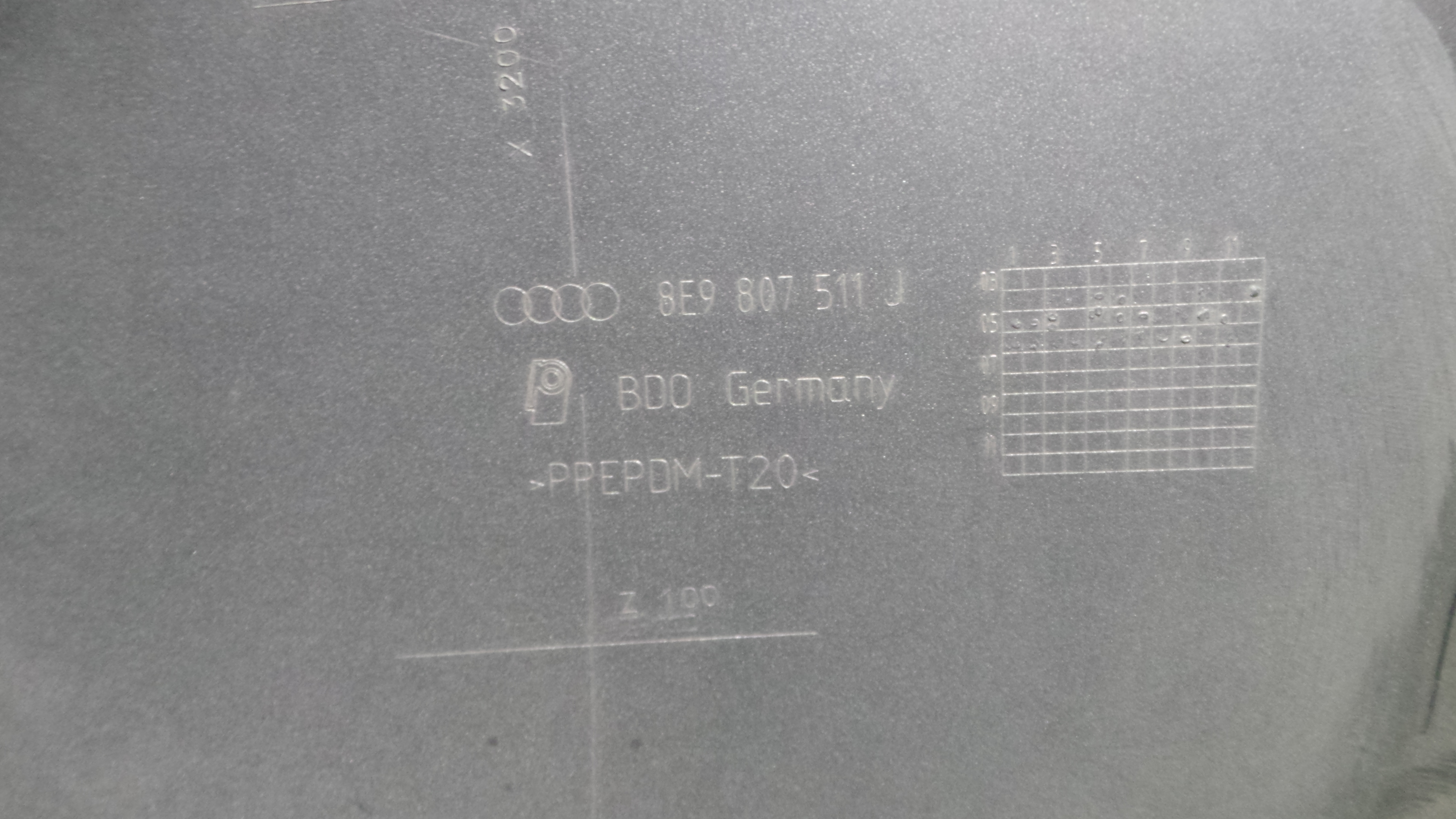 Para Choques de Trás 8E9807511J - AUDI A4 B7 Avant (8ED)-33172931