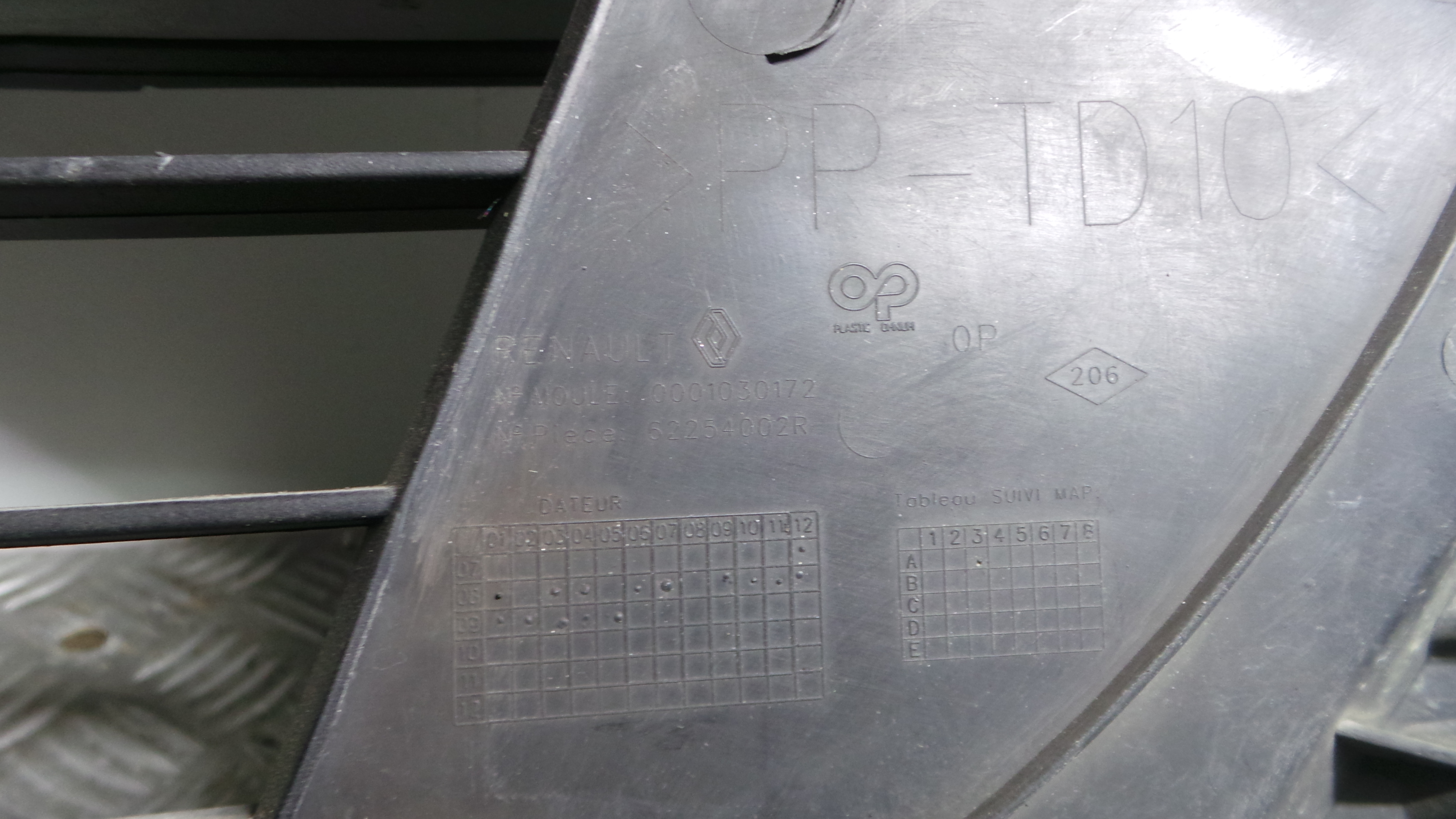 Para Choques Frente 620220005R - RENAULT MEGANE III Coupé (DZ0/1_)-33173832