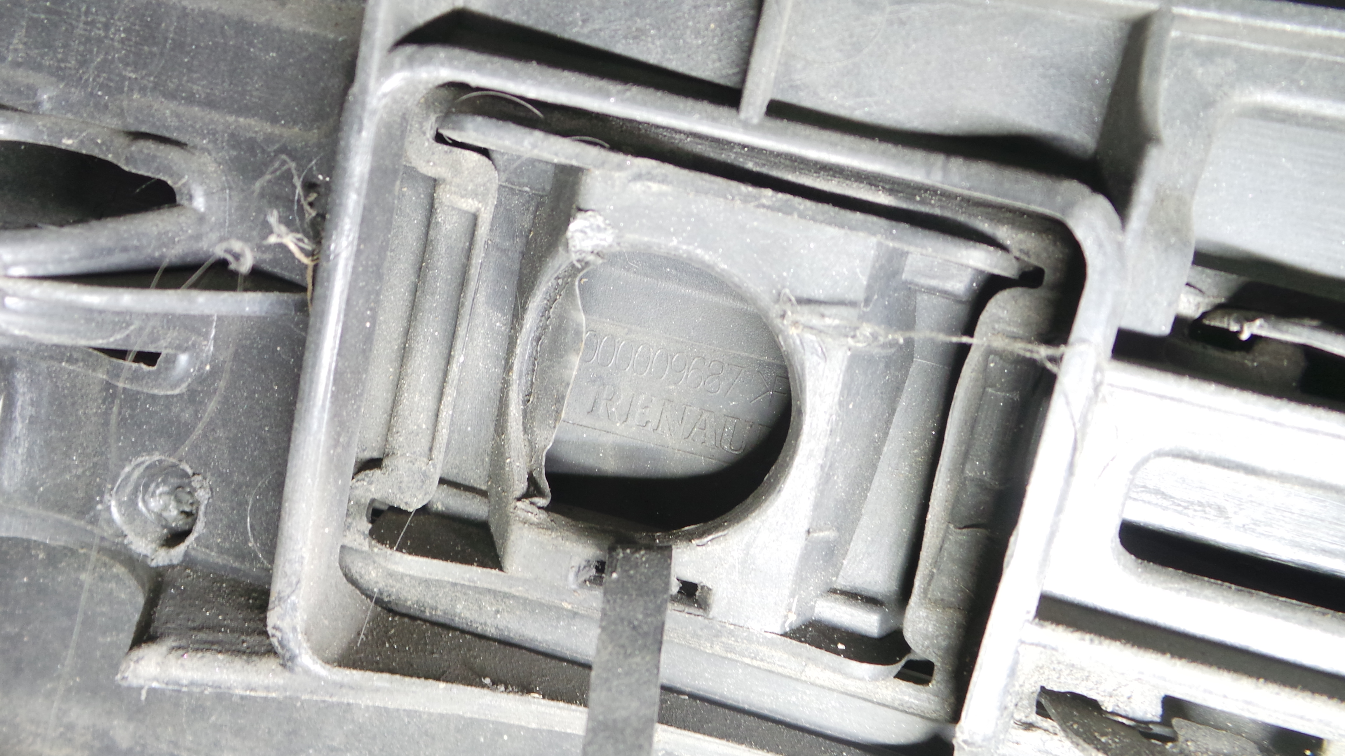 Para Choques Frente 8200009687 - RENAULT LAGUNA II (BG0/1_)-33173949