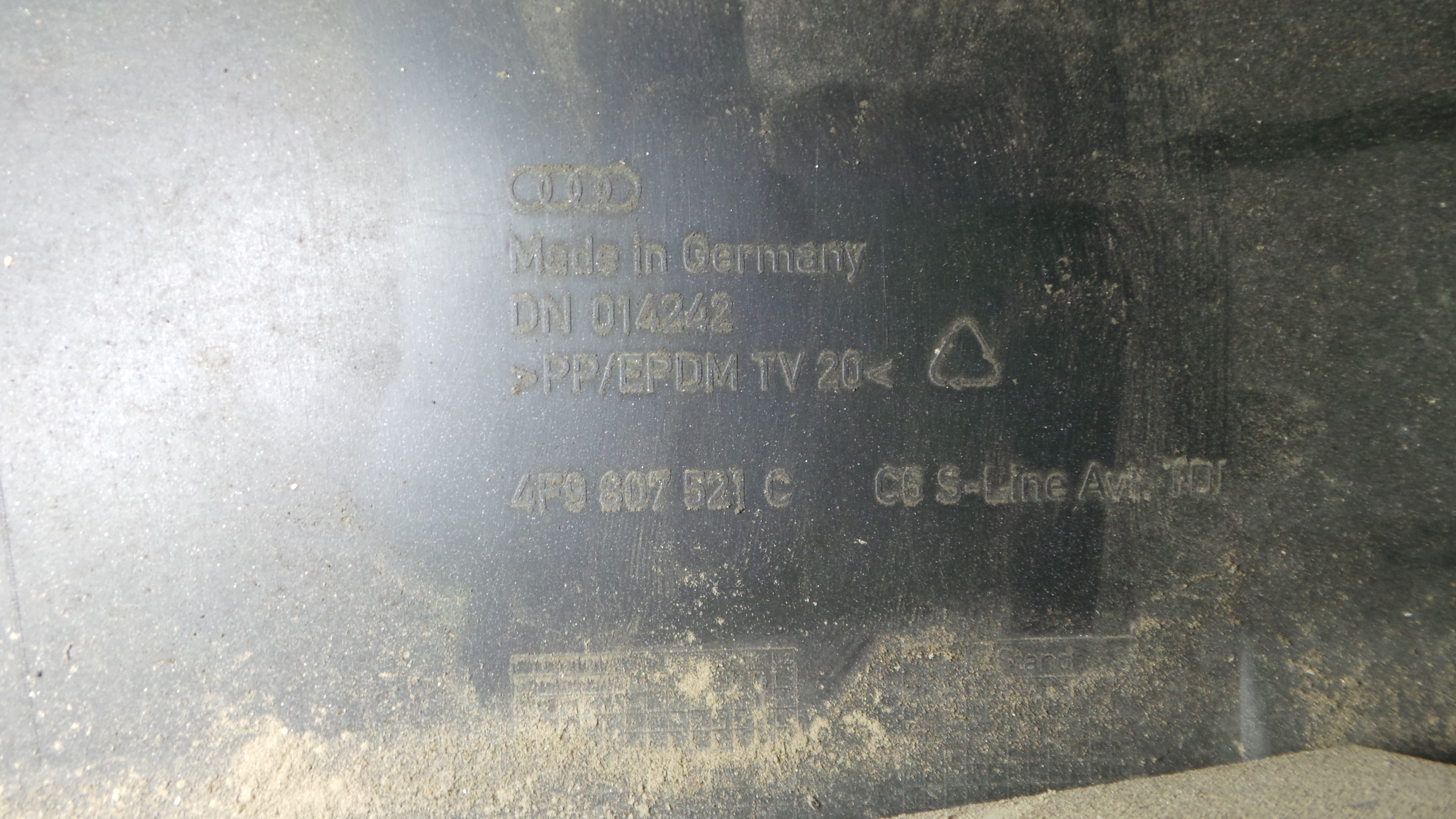 Para Choques de Trás 4F9807511A - AUDI A6 C6 (4F2)-33173987