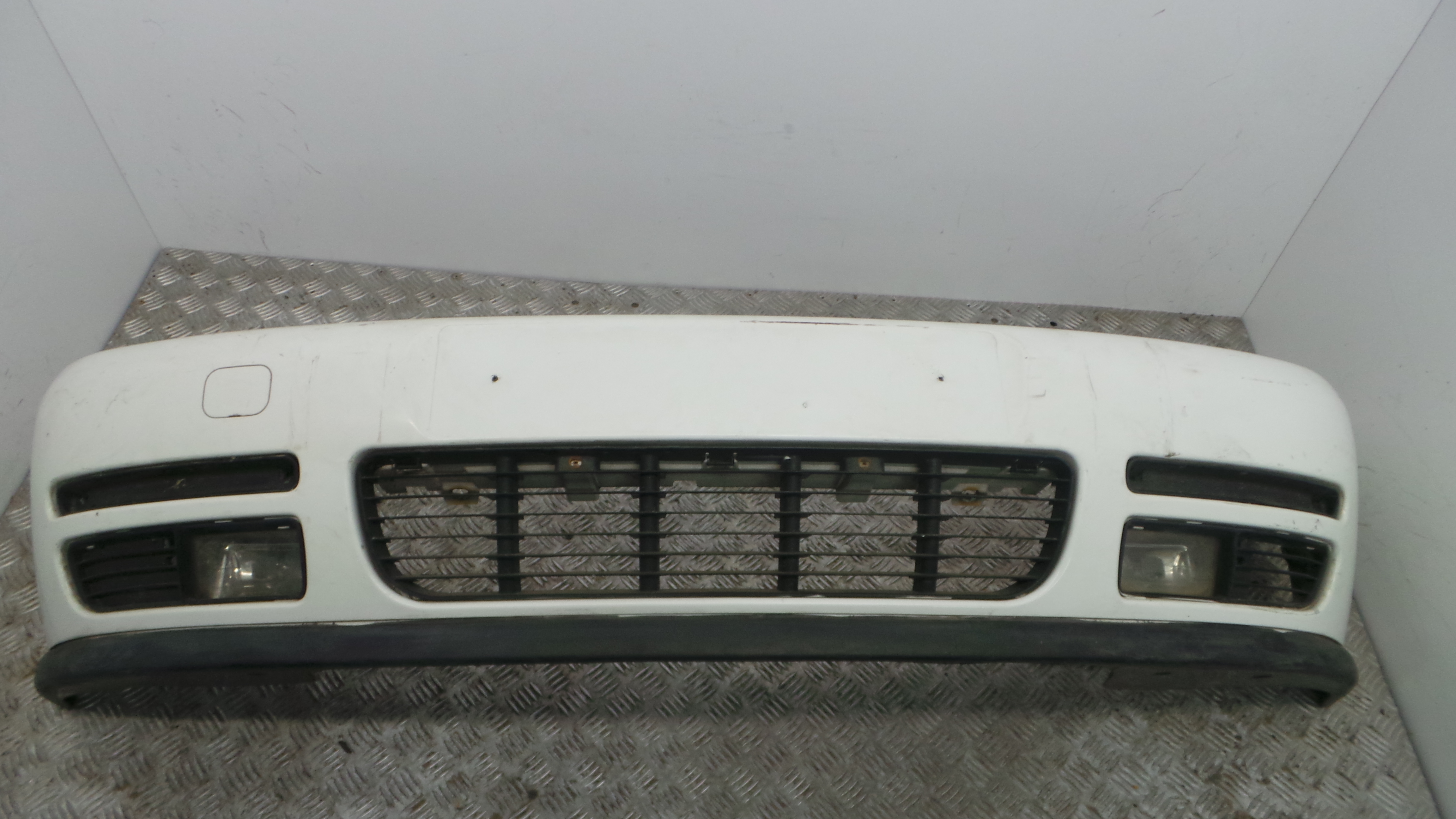 Para Choques Frente 6N0-807-221C - VW POLO III (6N1)-33174055