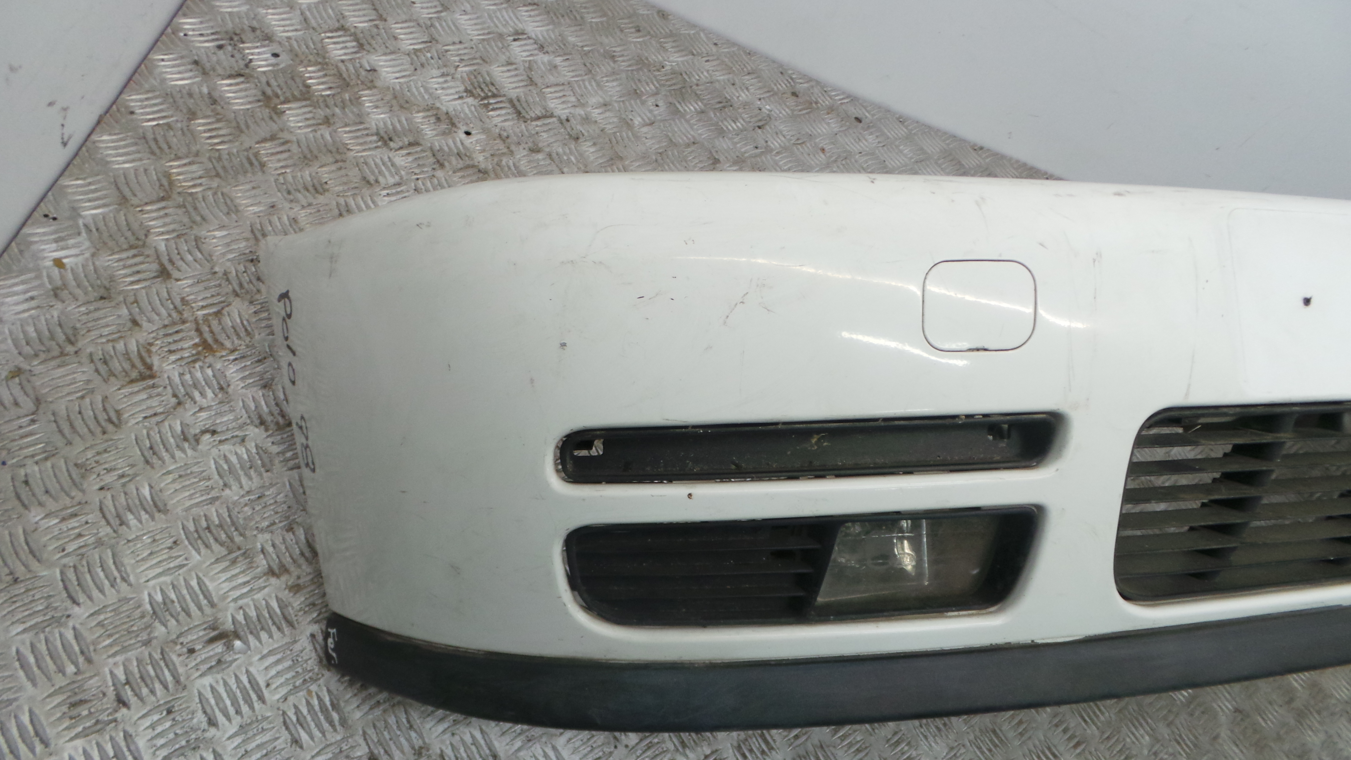 Para Choques Frente 6N0-807-221C - VW POLO III (6N1)-33174055