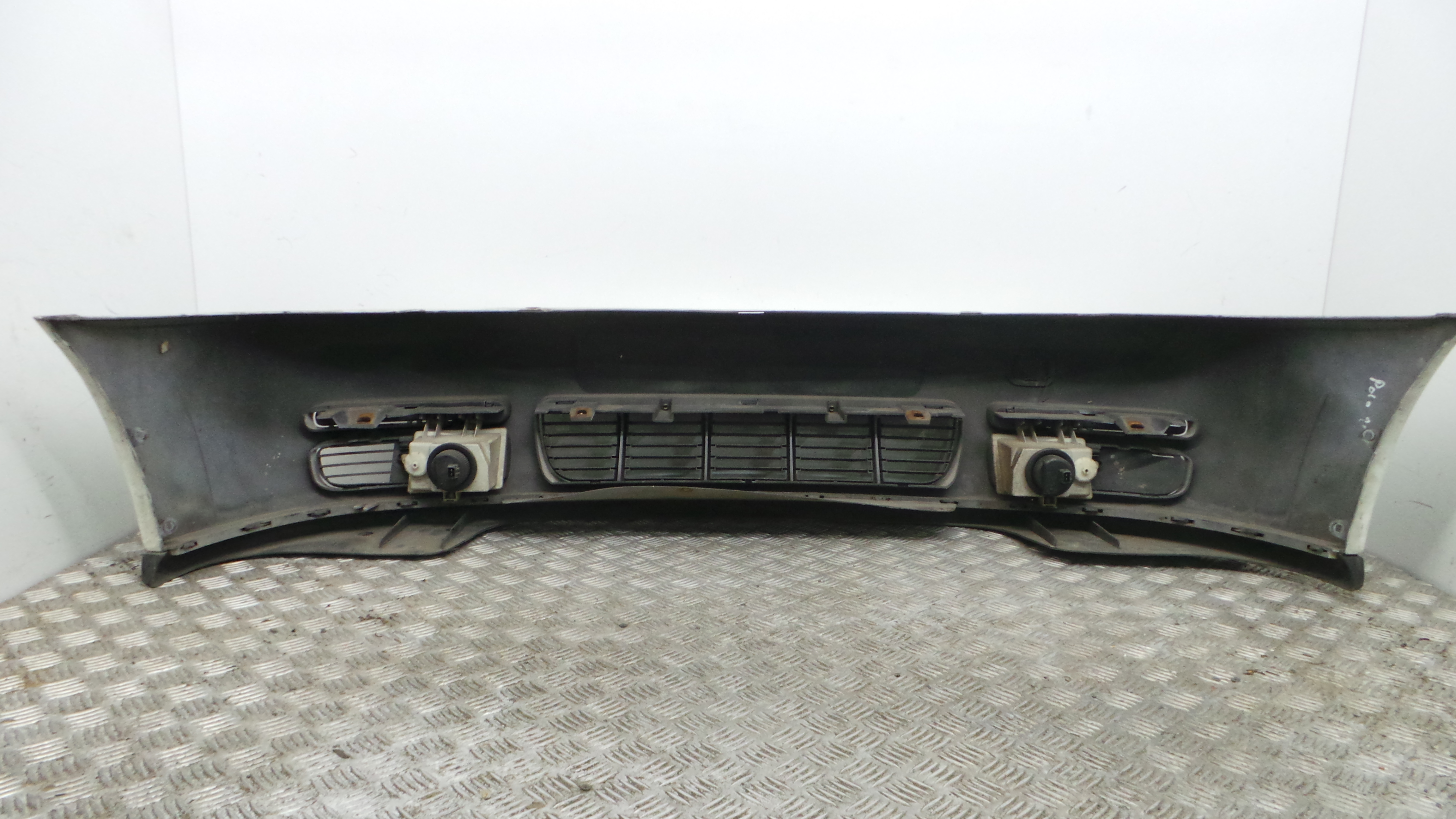 Para Choques Frente 6N0-807-221C - VW POLO III (6N1)-33174055