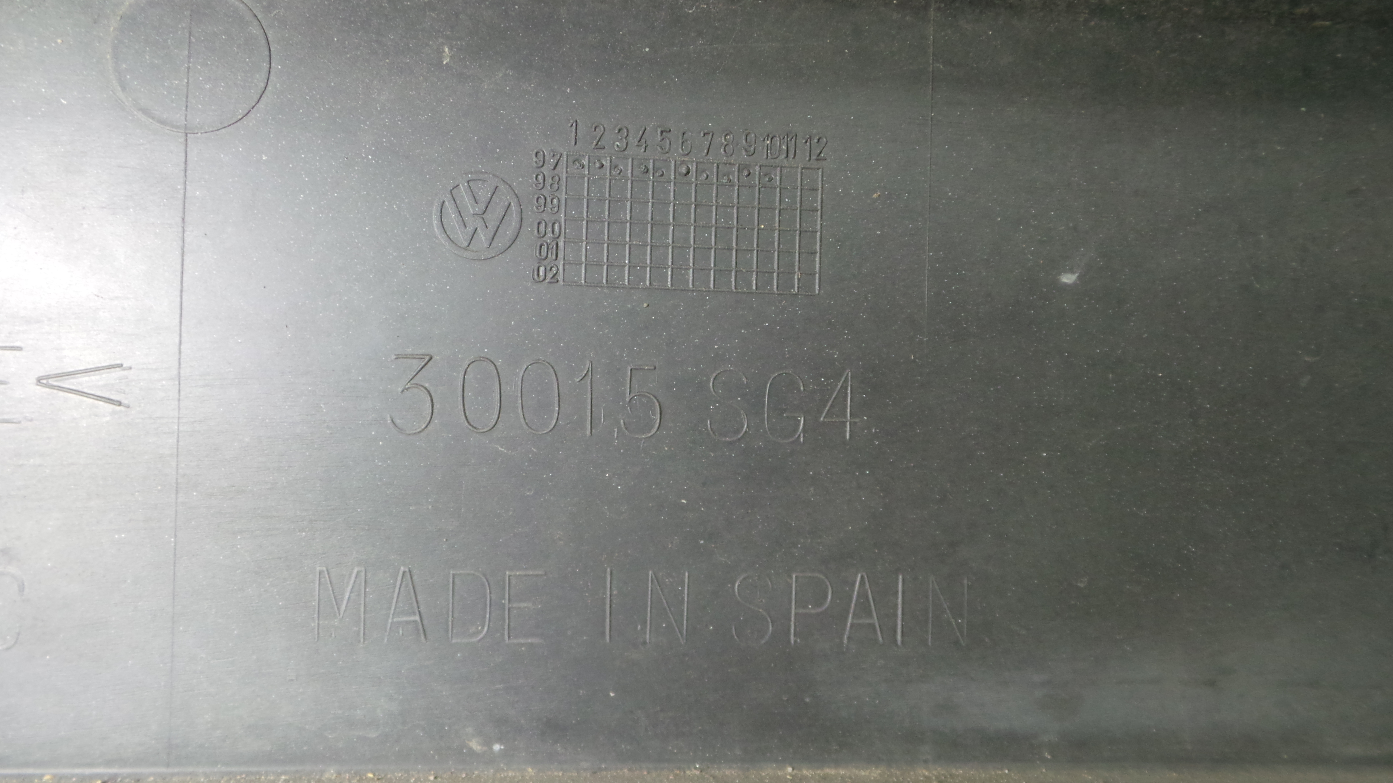 Para Choques Frente 6N0-807-221C - VW POLO III (6N1)-33174055