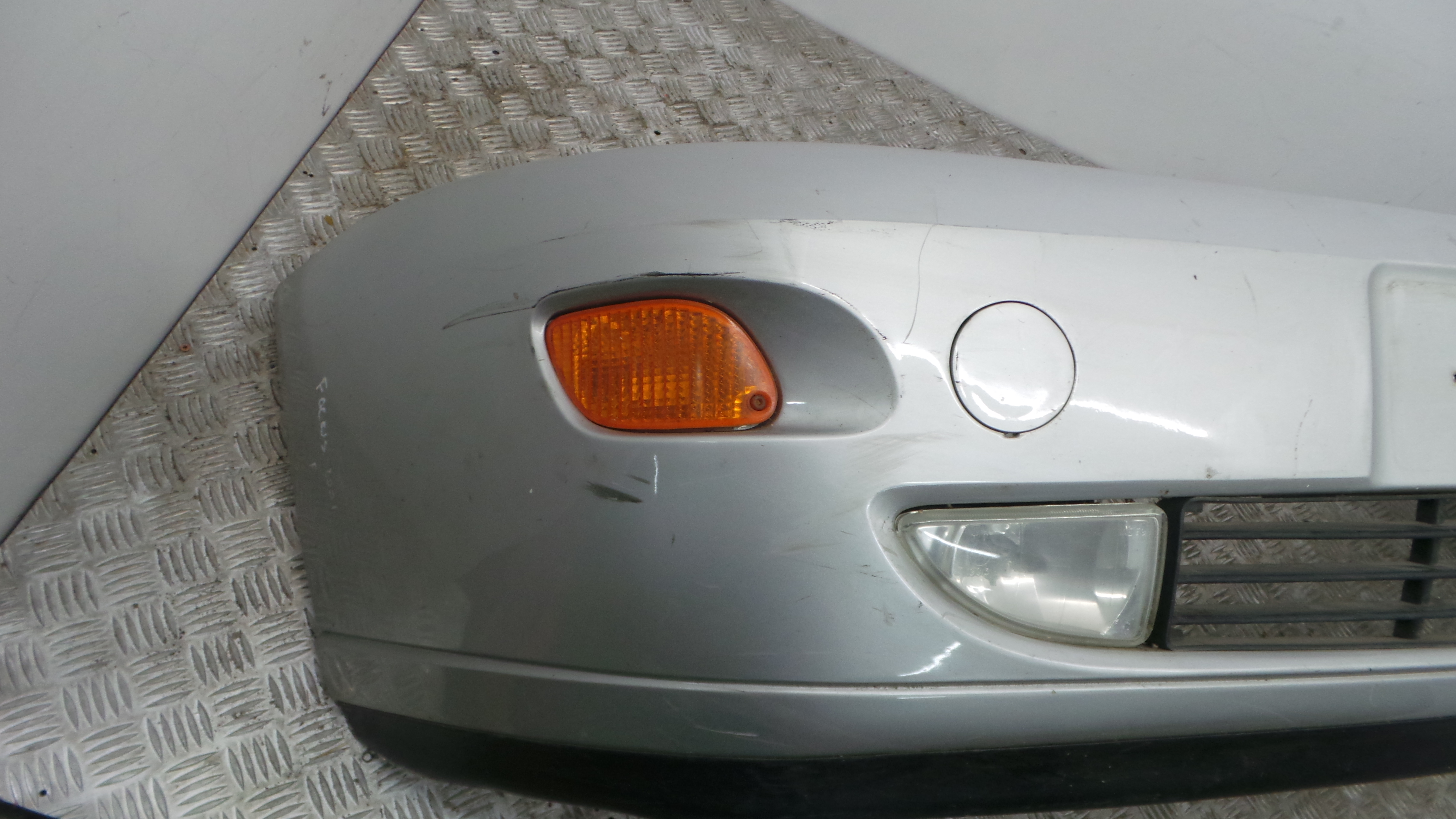 Para Choques Frente FD04131BAN - FORD FOCUS I (DAW, DBW)-33174317