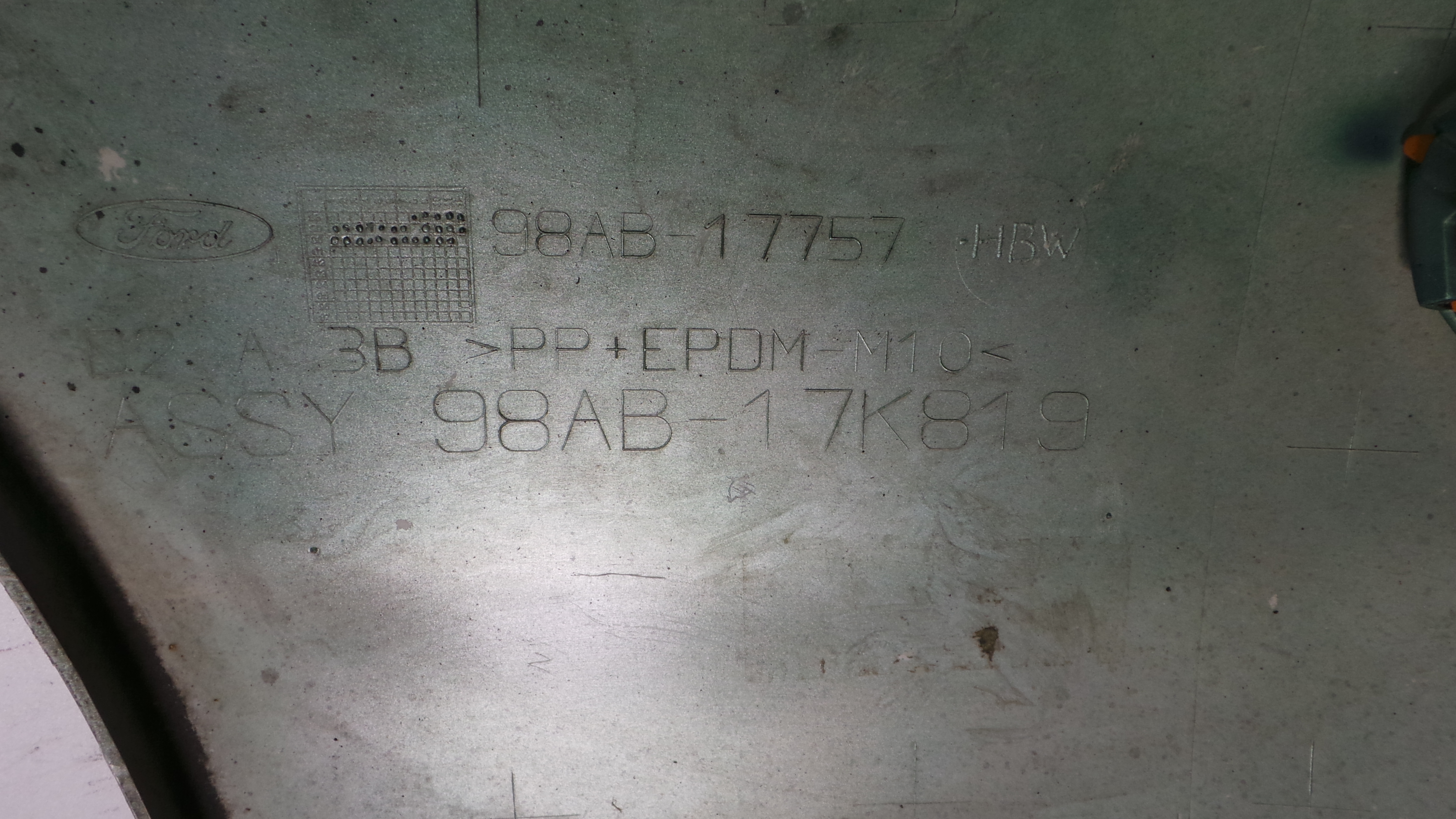 Para Choques Frente 98AB-17757 - FORD FOCUS I (DAW, DBW)-33174329