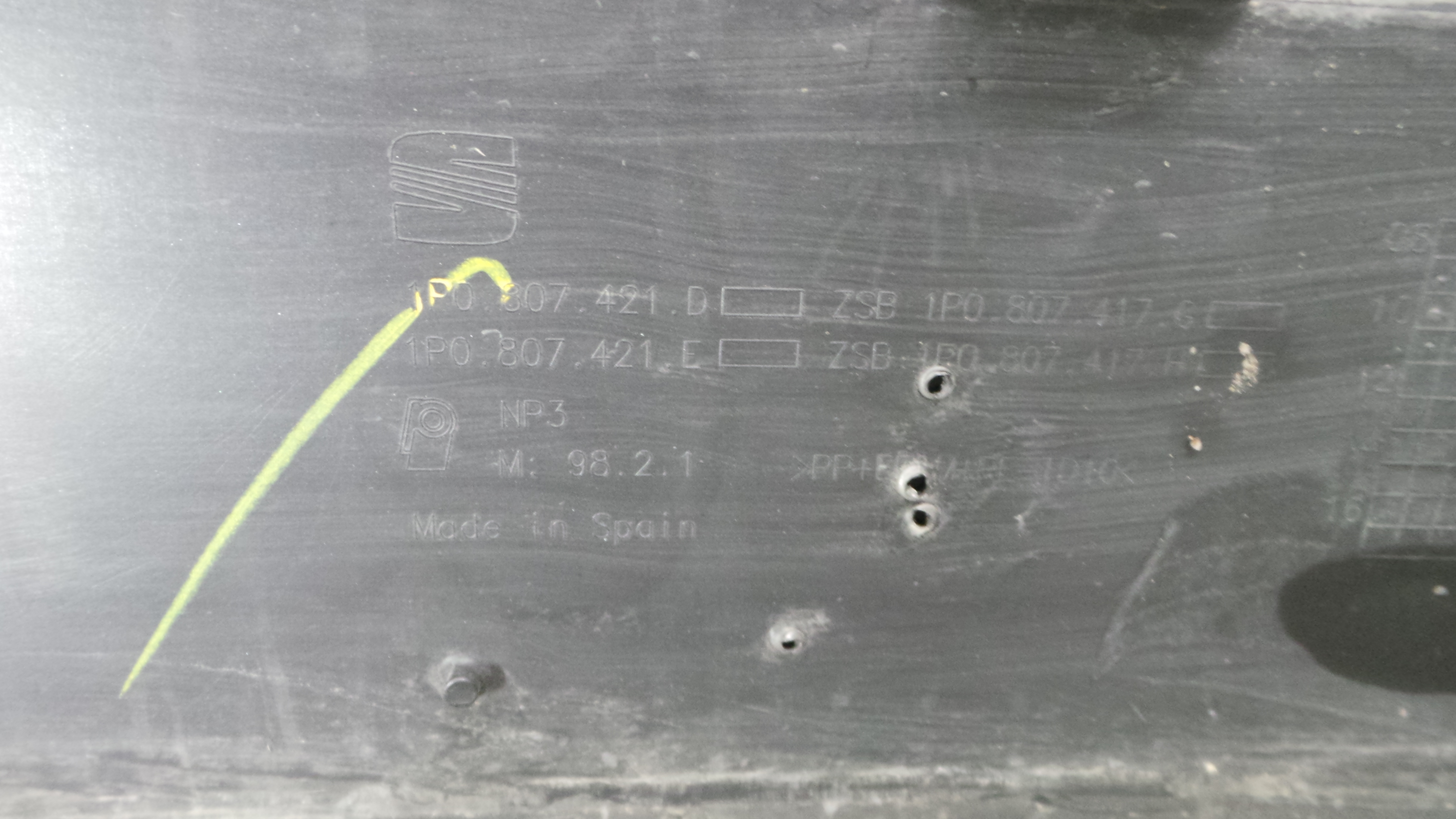 Para Choques de Trás 1P0807421D - SEAT LEON (1P1)-33174414