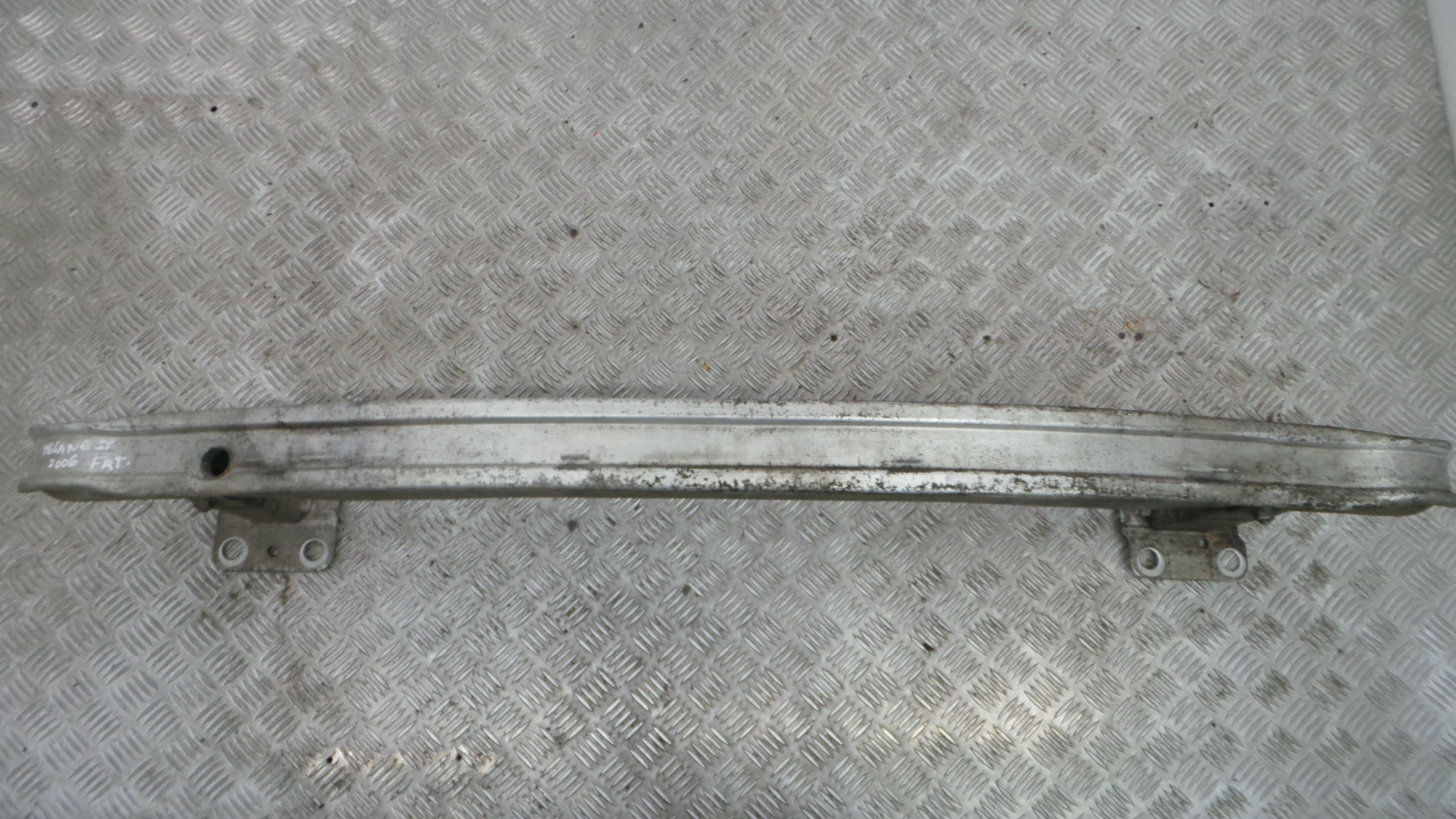 Reforço do Para Choques Frente  8200011107 - RENAULT MEGANE II (BM0/1_, CM0/1_)-33174714