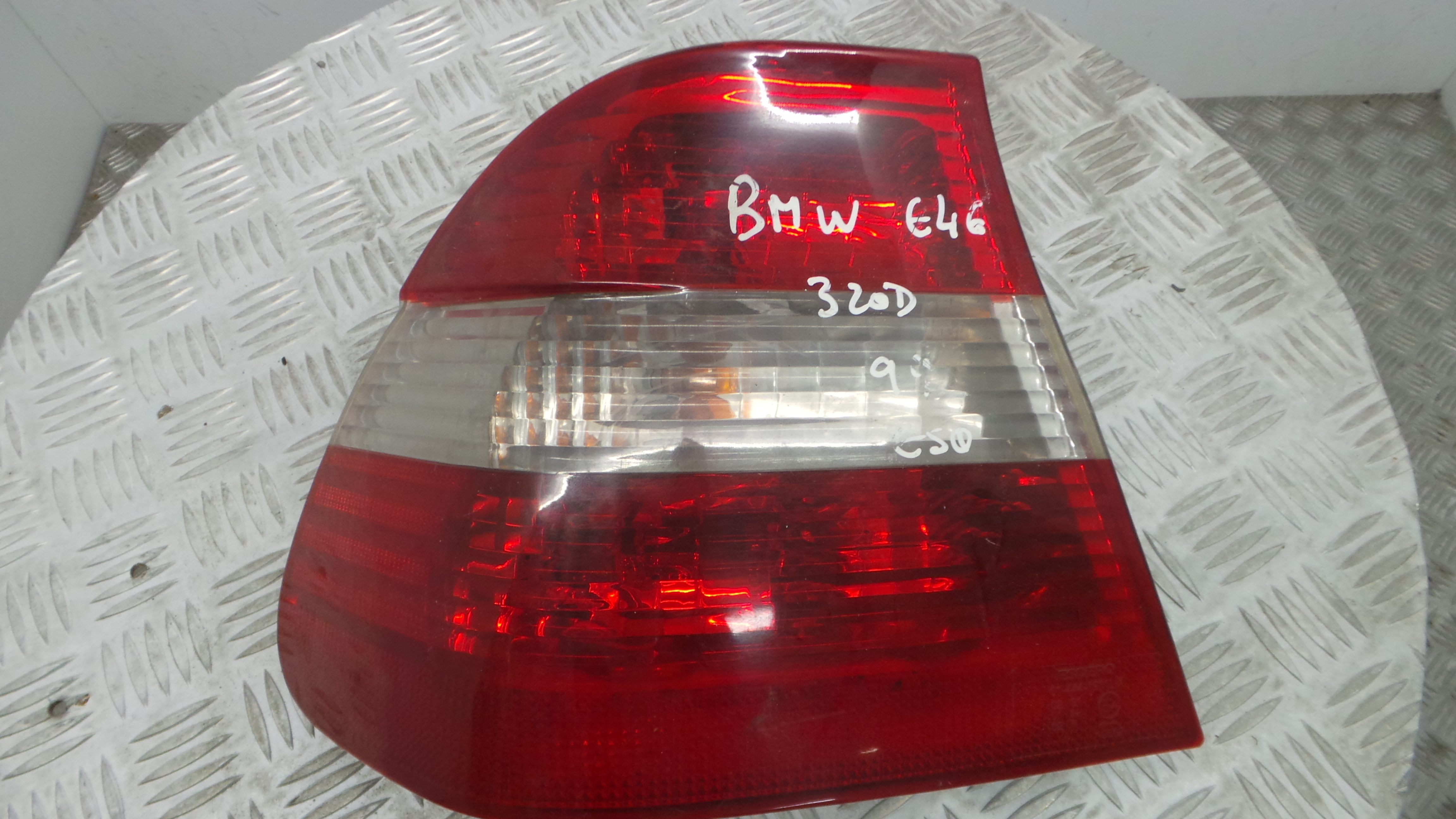 Farolim Stop Esq 01-444-1911L - BMW 3 (E46)-33174780 Farolim Stop Esq 01-444-1911L - BMW 3 (E46)-33174780