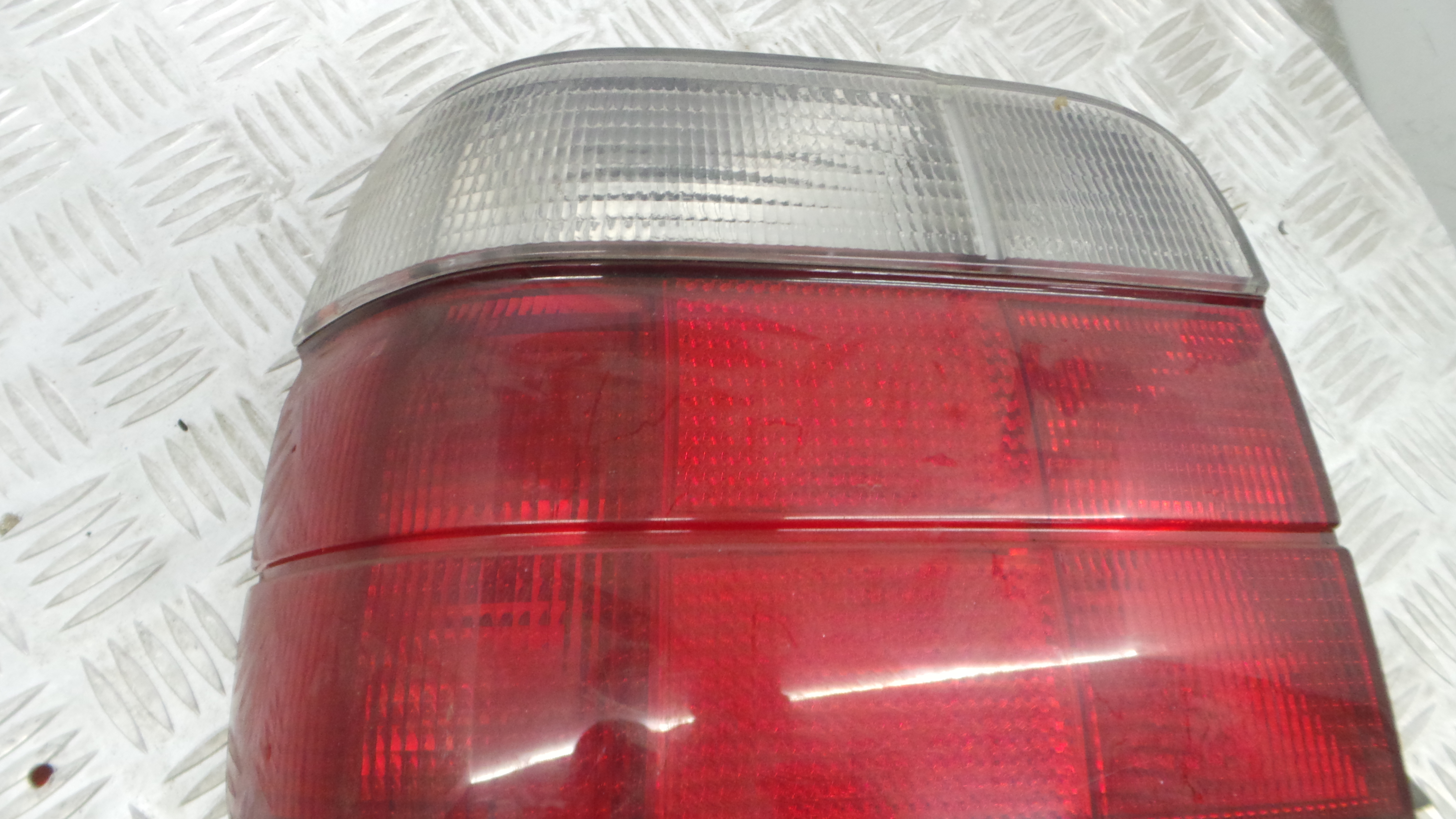 Farolim Stop Esq - BMW 3 (E36)-33174783 Farolim Stop Esq - BMW 3 (E36)-33174783