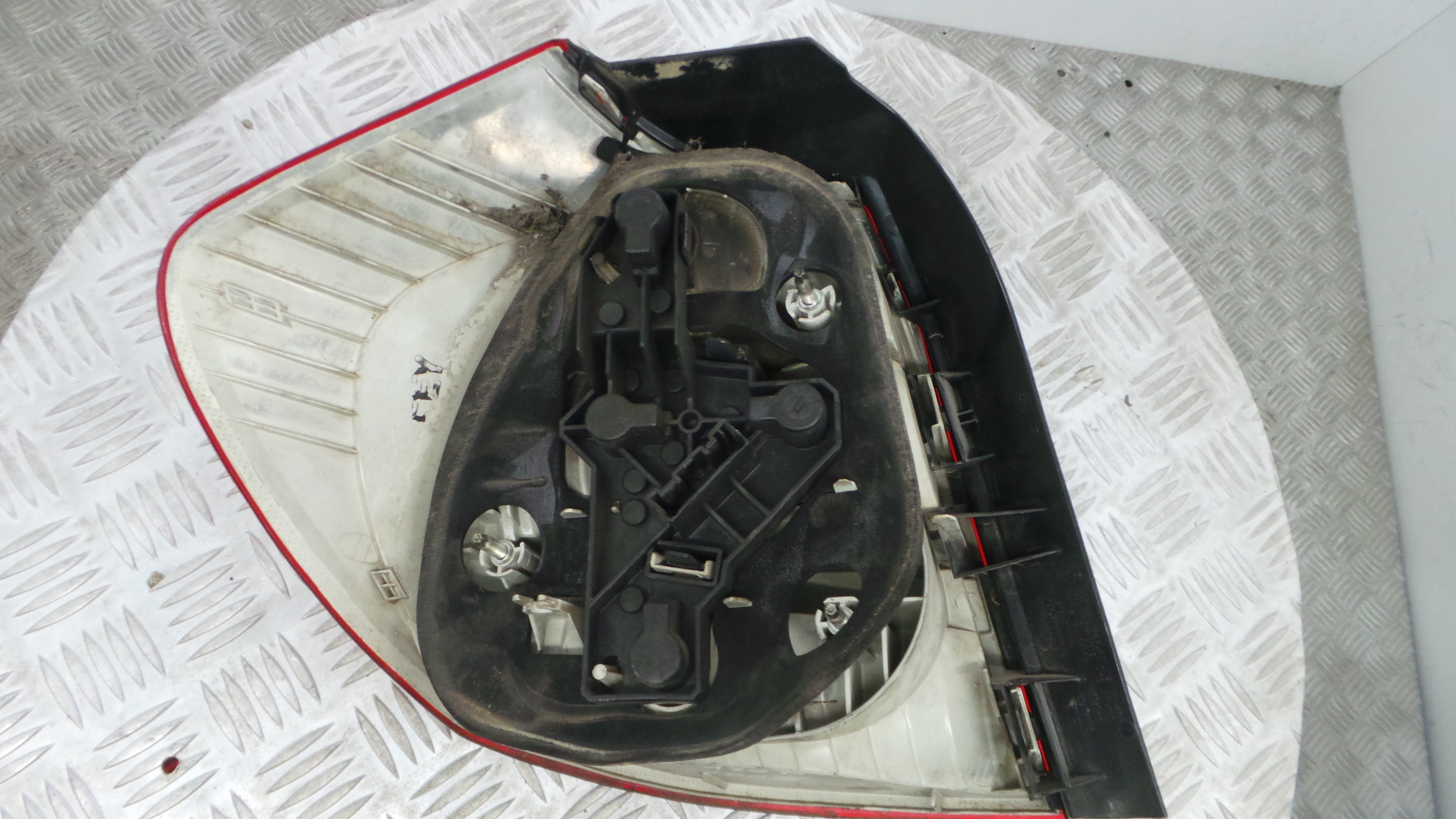 Farolim Stop Dto 6924502 - BMW 1 (E87)-33174791