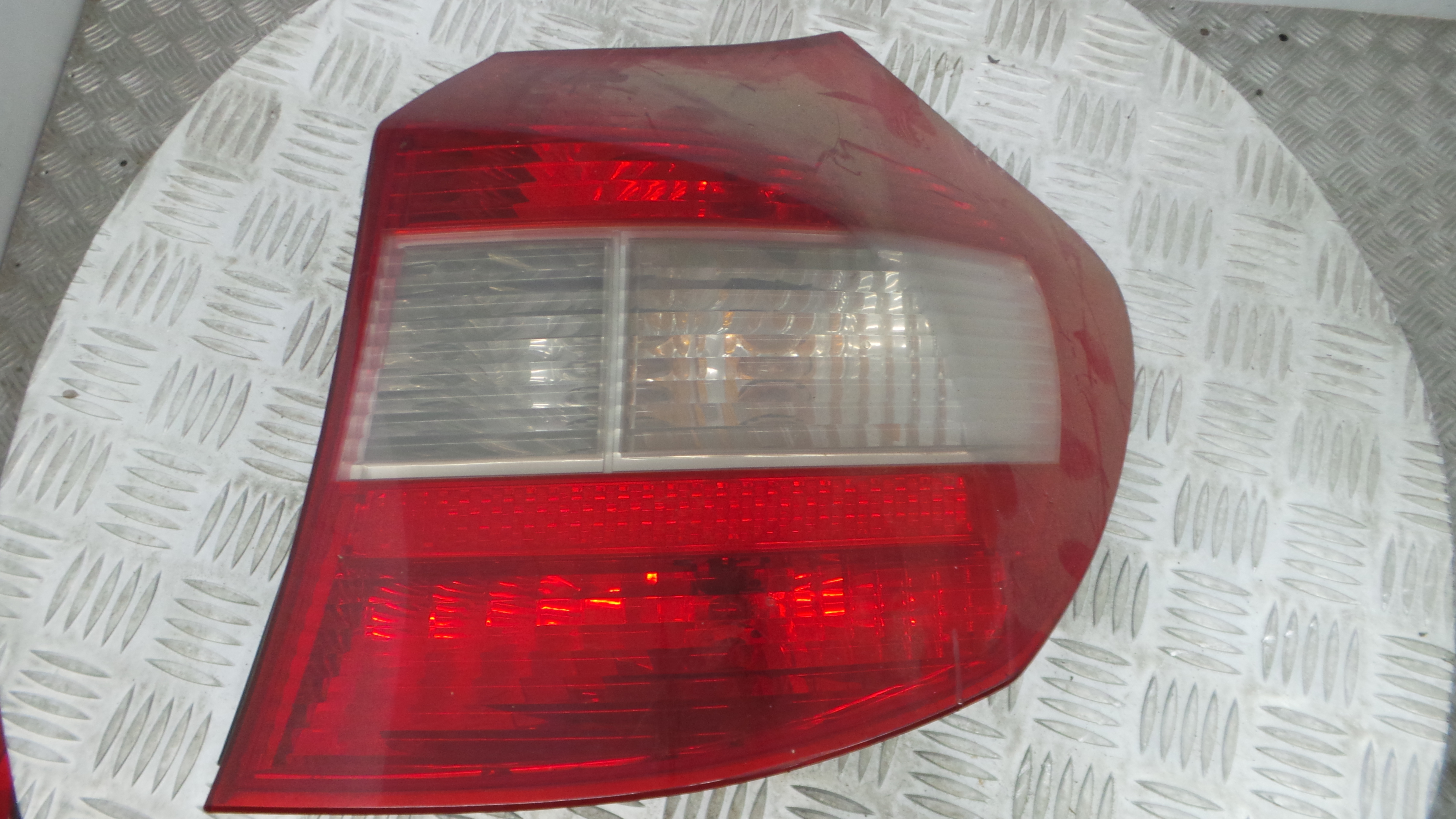 Farolim Stop Dto 6924502 - BMW 1 (E87)-33174812 Farolim Stop Dto 6924502 - BMW 1 (E87)-33174812