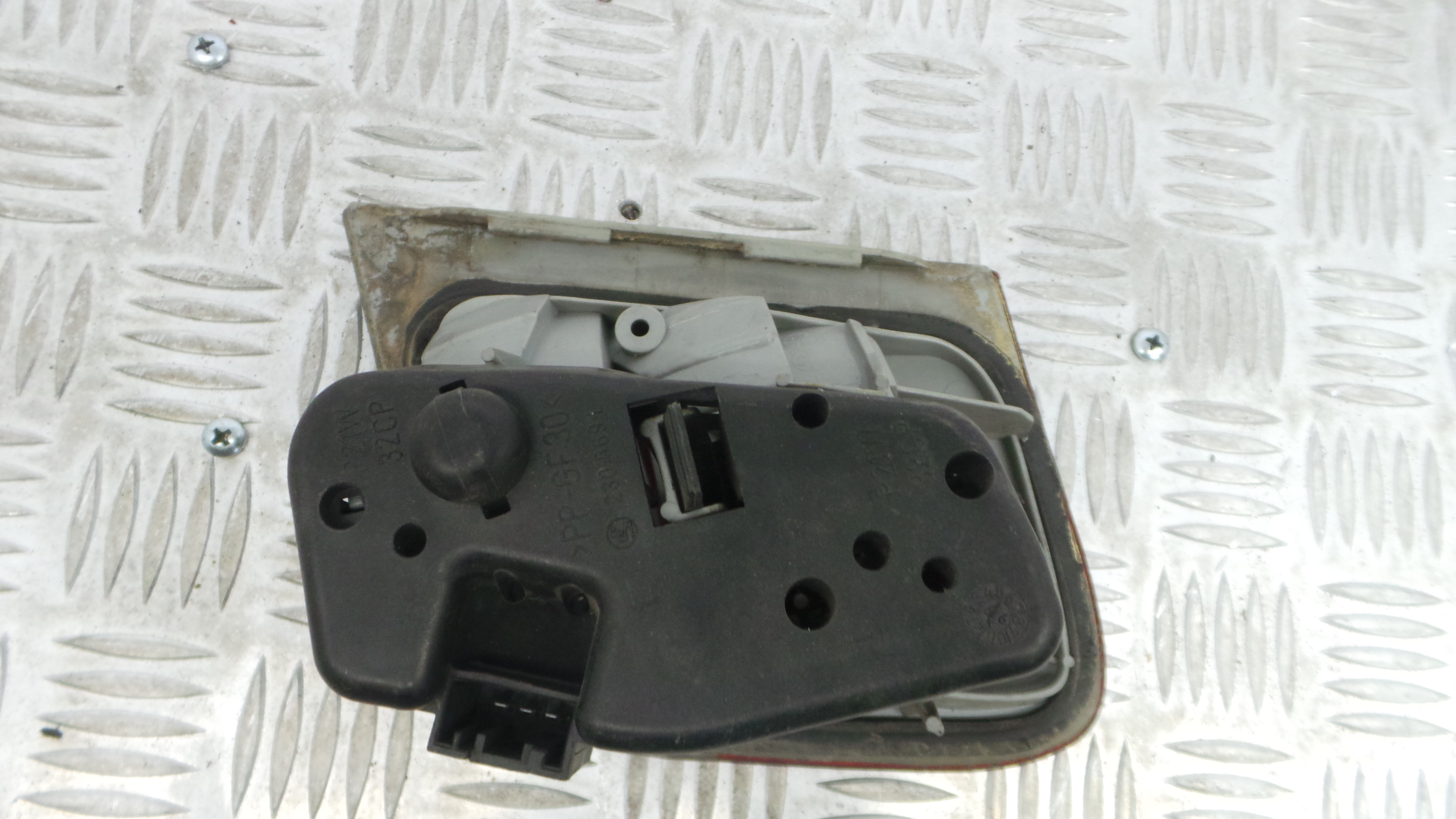 Farolim Mala Trás Esq 08-444-1303L - BMW 3 (E46)-33174842