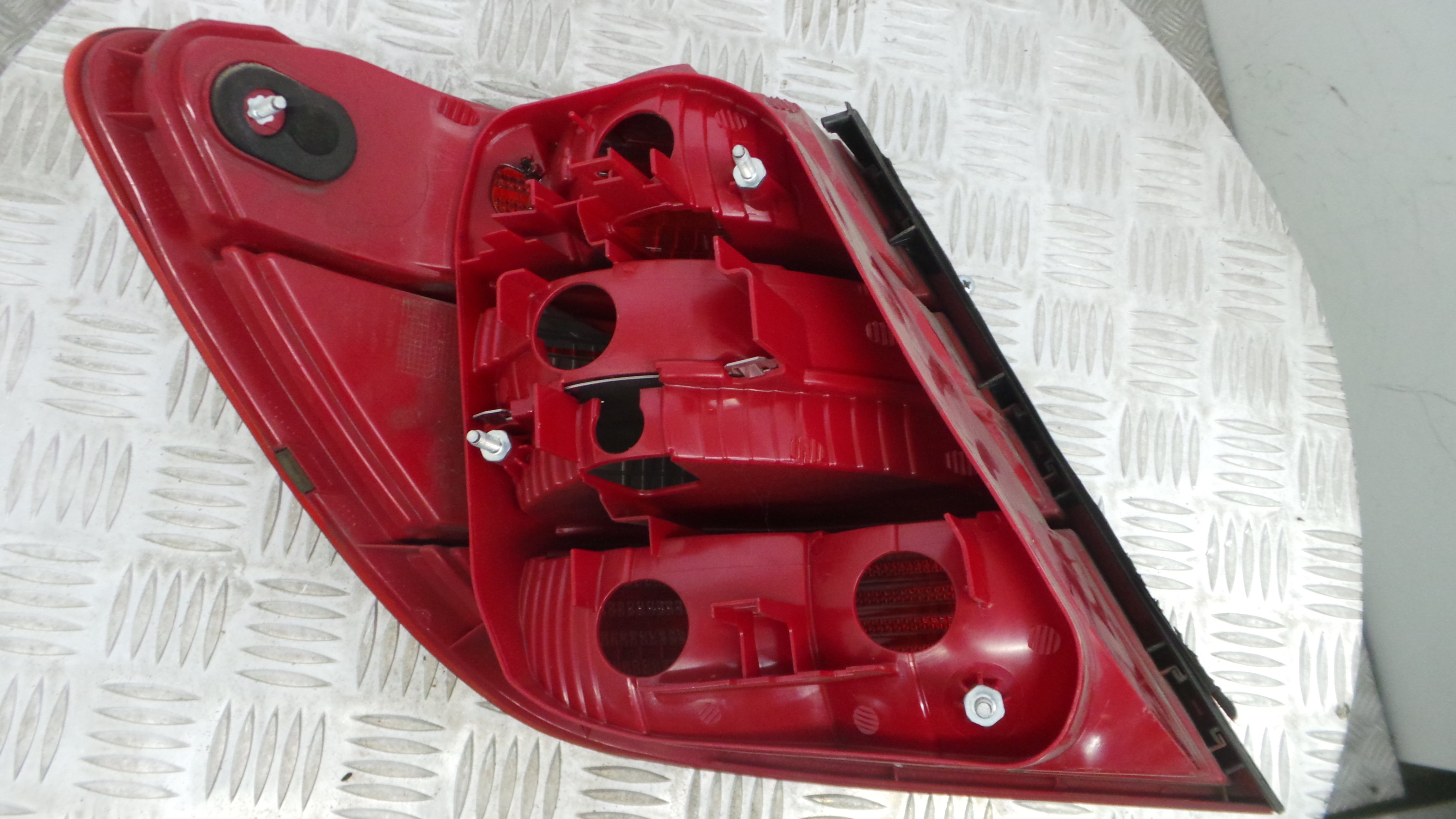 Farolim Stop Dto 2048203864 - MERCEDES-BENZ C-CLASS (W204)-33175047