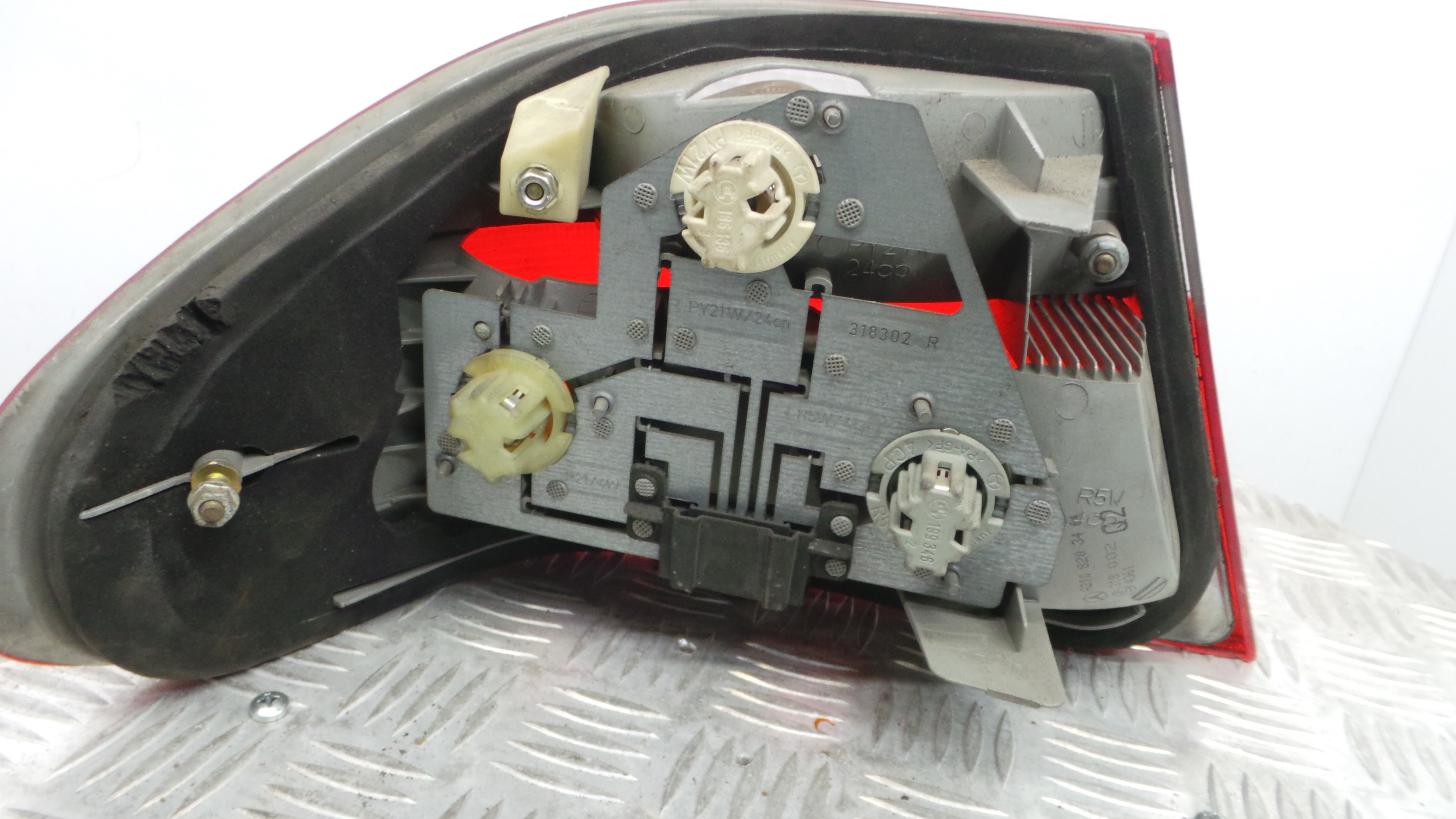 Farolim Stop Dto A2108203464 - MERCEDES-BENZ E-CLASS (W210)-33175092