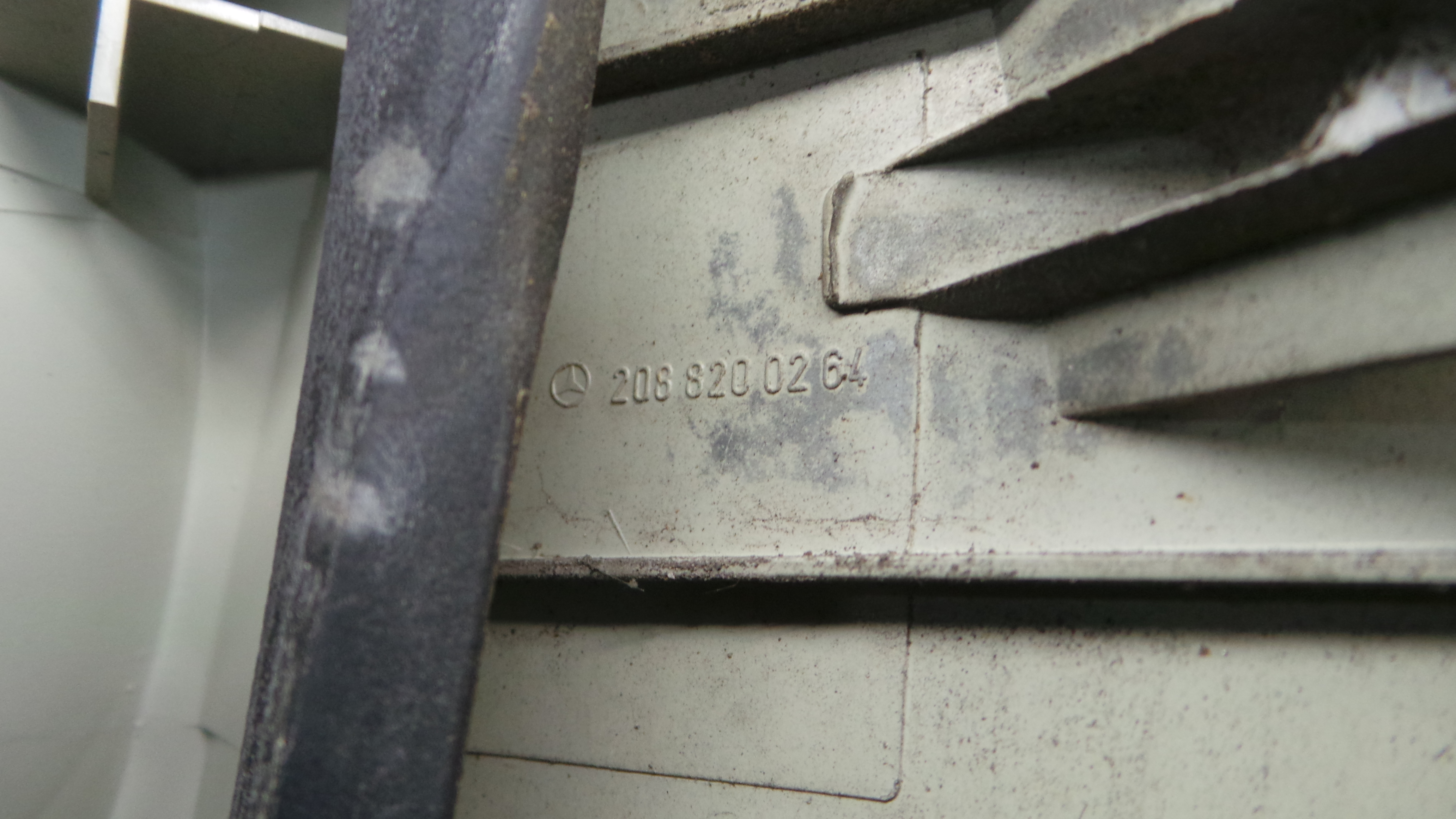 Farolim Stop Dto 2088200264 - MERCEDES-BENZ CLK (C208)-33175208