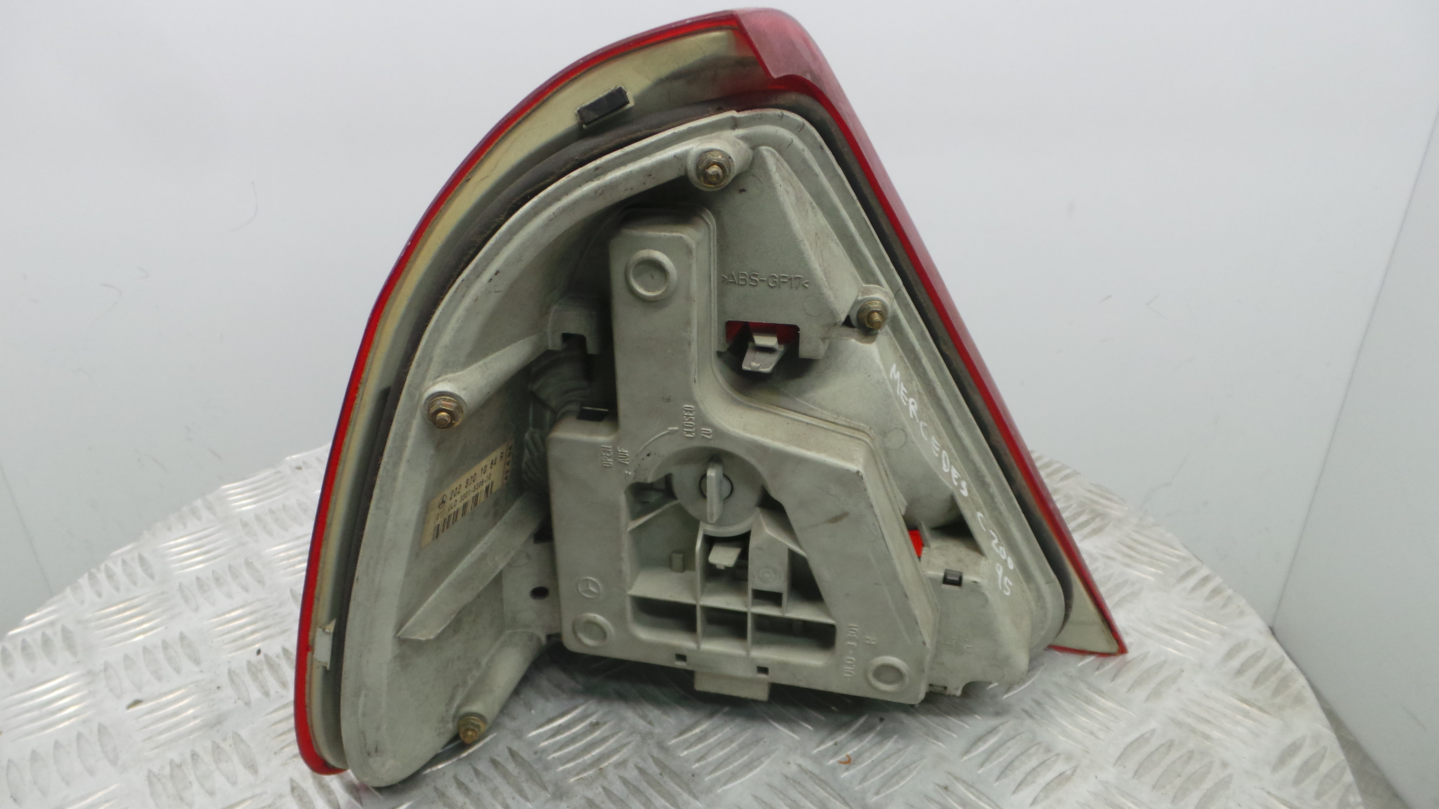 Farolim Stop Dto 2028201064 - MERCEDES-BENZ C-CLASS (W202)-33175221