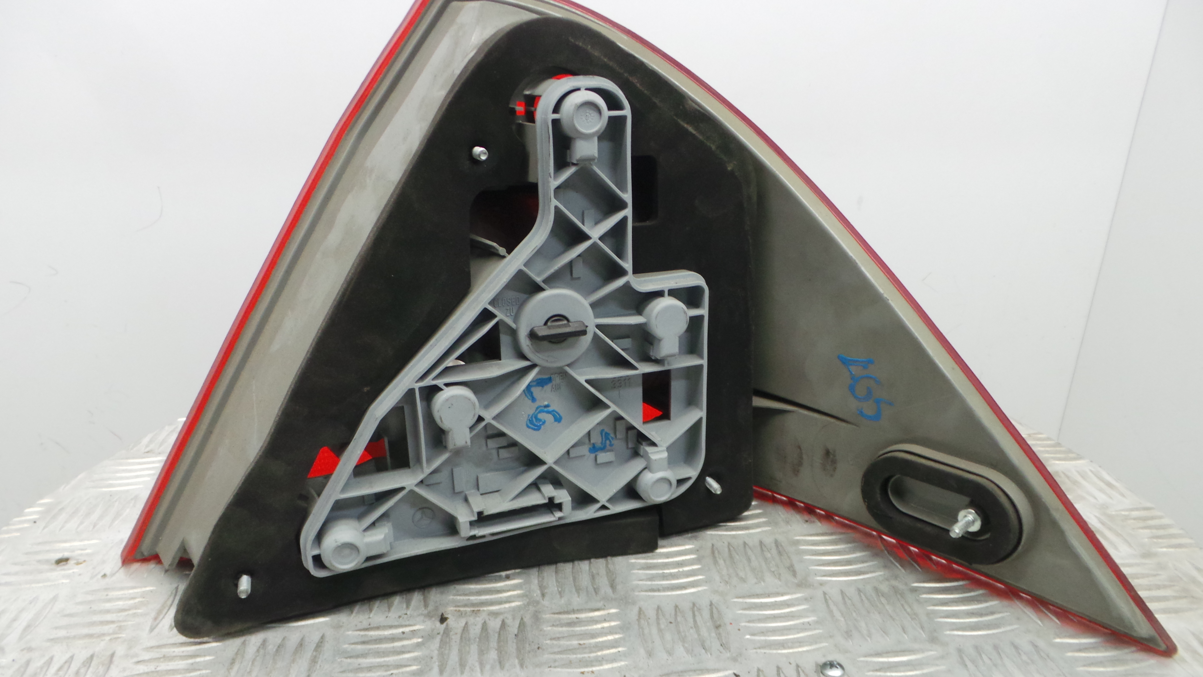 Farolim Stop Esq 2038200164 - MERCEDES-BENZ C-CLASS (W203)-33175529