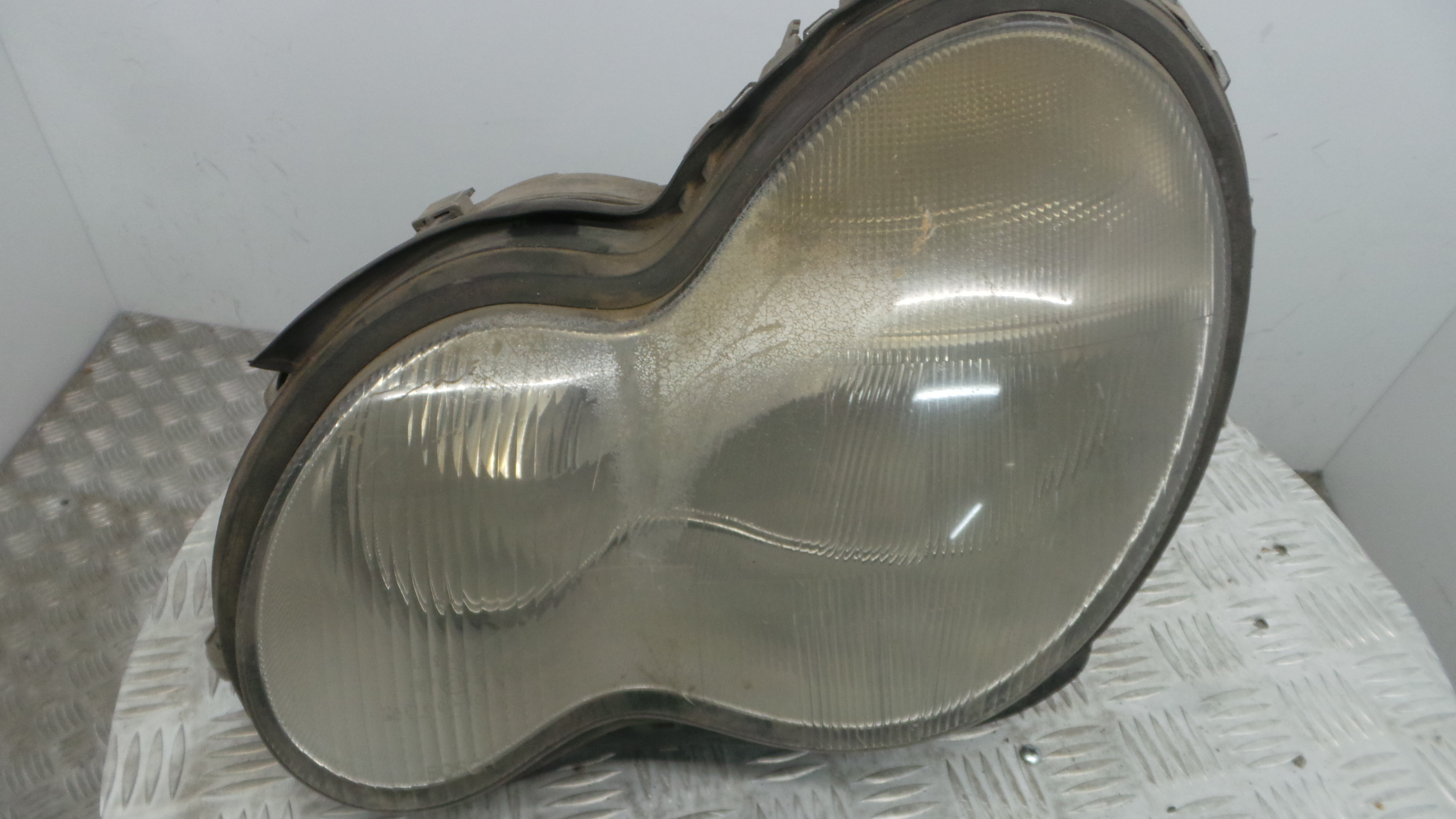 Ótica Esq A2038200161 - MERCEDES-BENZ C-CLASS (W203)-33175682 Ótica Esq A2038200161 - MERCEDES-BENZ C-CLASS (W203)-33175682