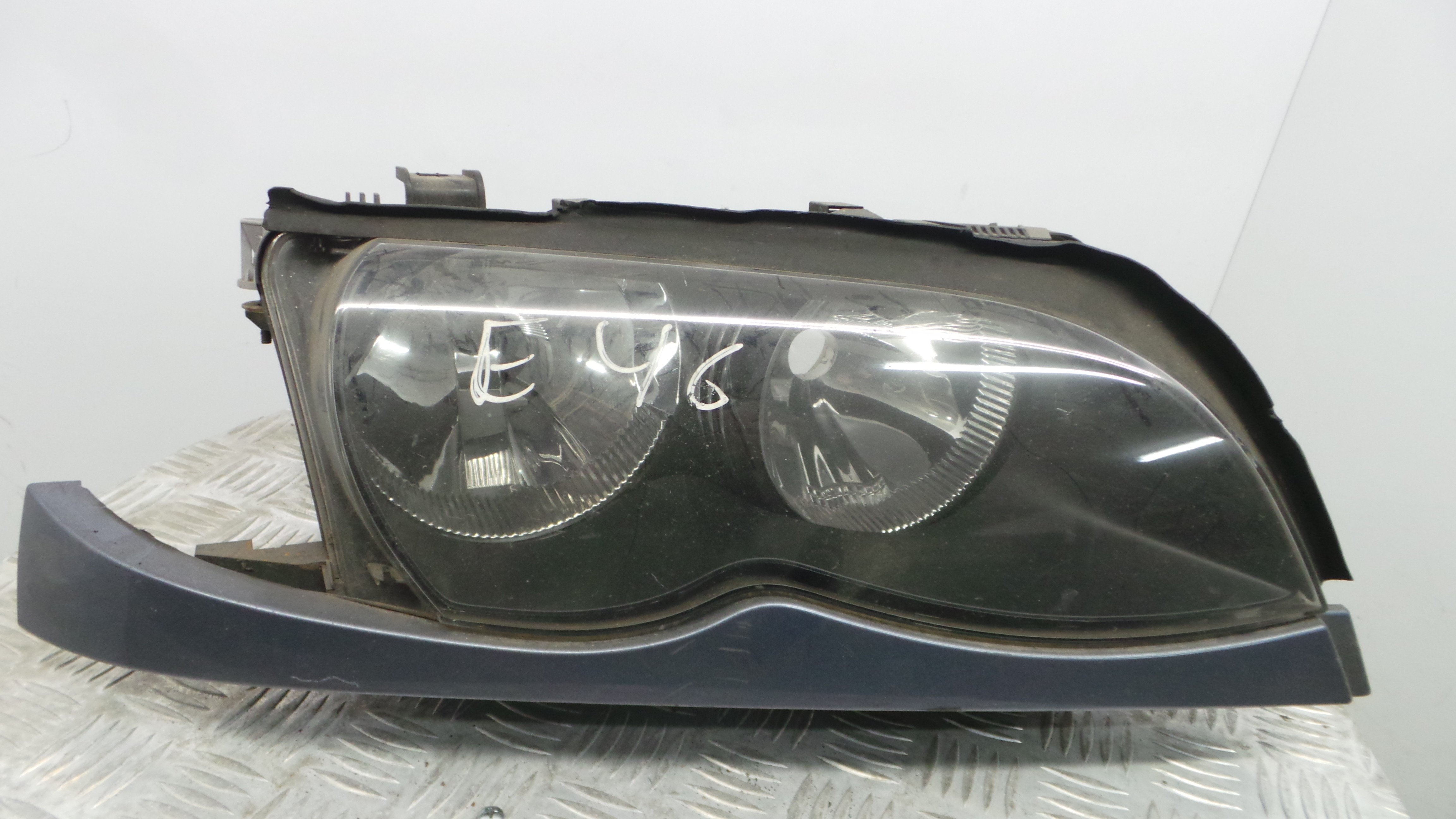 Ótica Dto 0301177602 - BMW 3 (E46)-33179546 Ótica Dto 0301177602 - BMW 3 (E46)-33179546