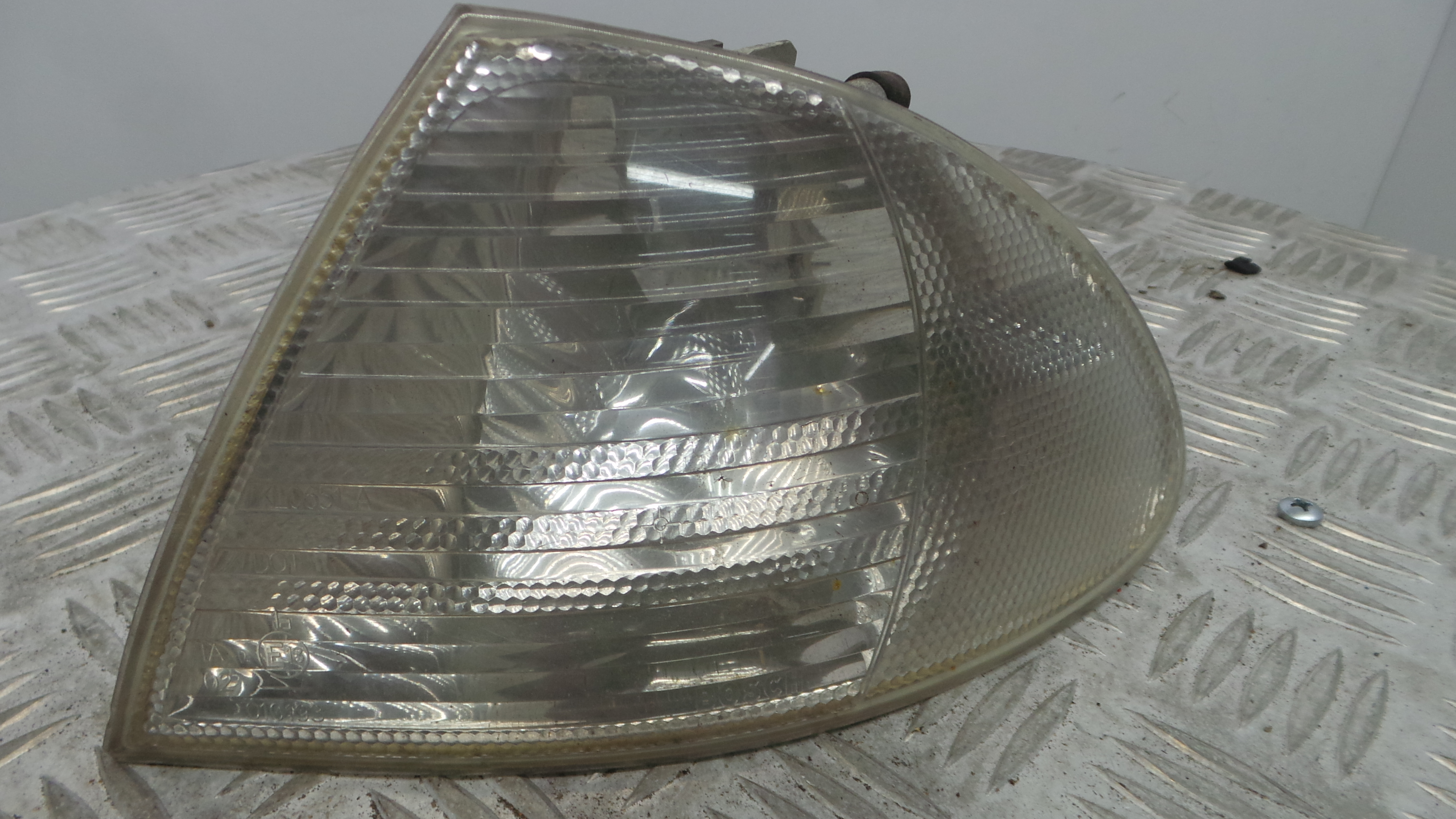 Farolim de Pisca Frente Esq 6902769 - BMW 3 (E46)-33179581