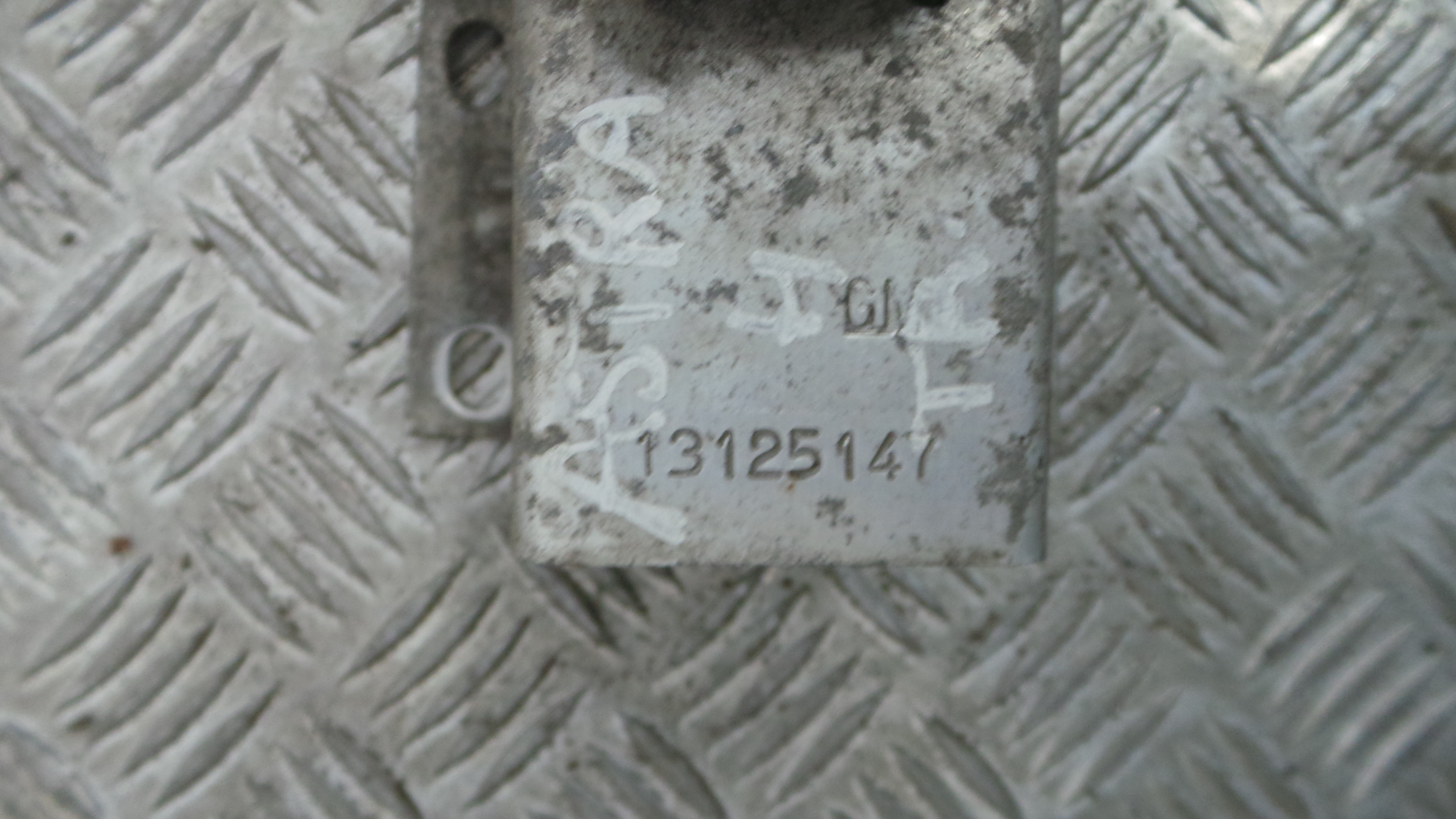 Reforco do Para Choques Traseiro 13125147 - OPEL ASTRA H (A04)-33179694