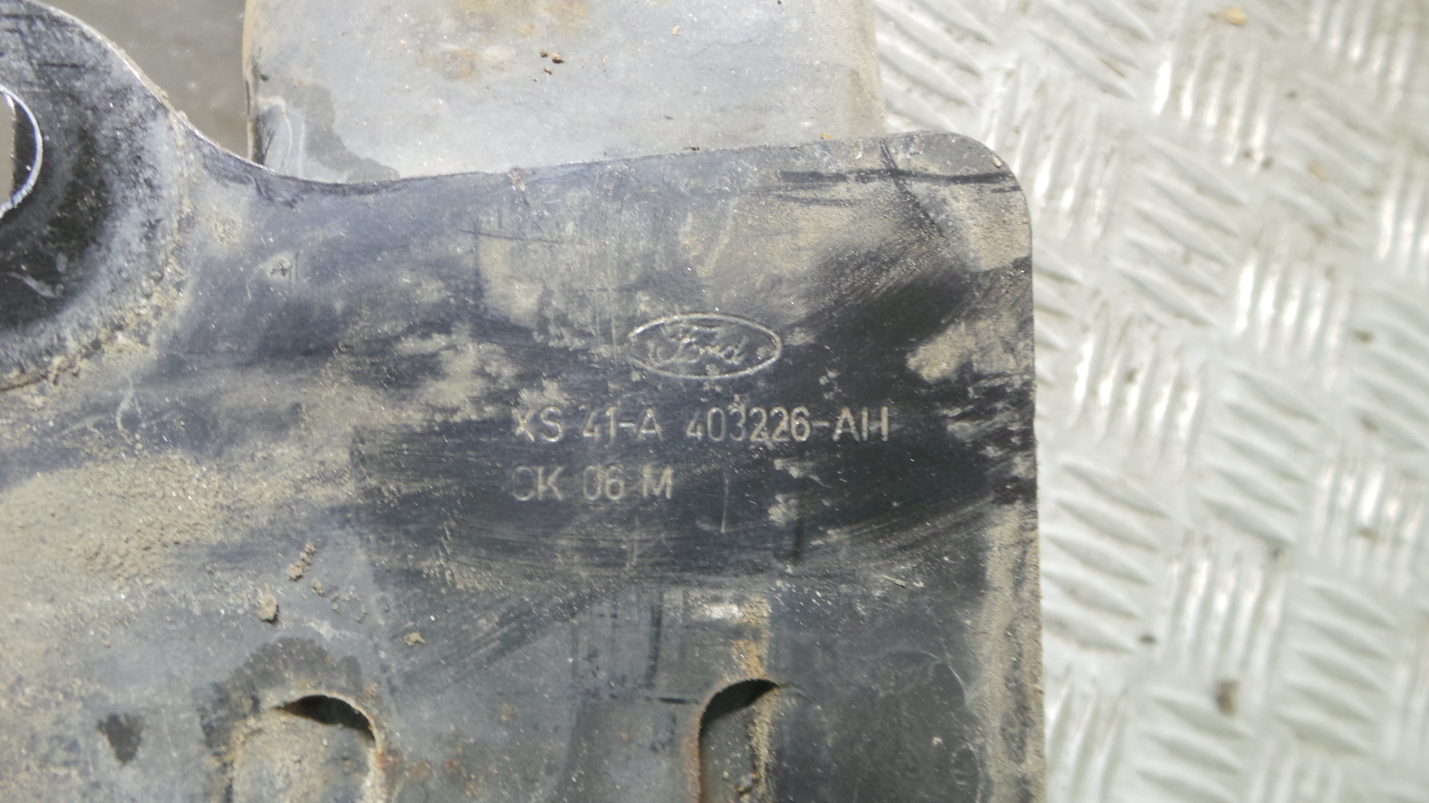 Reforco do Para Choques Traseiro XS41-A403226-AH - FORD FOCUS I (DAW, DBW)-33180929