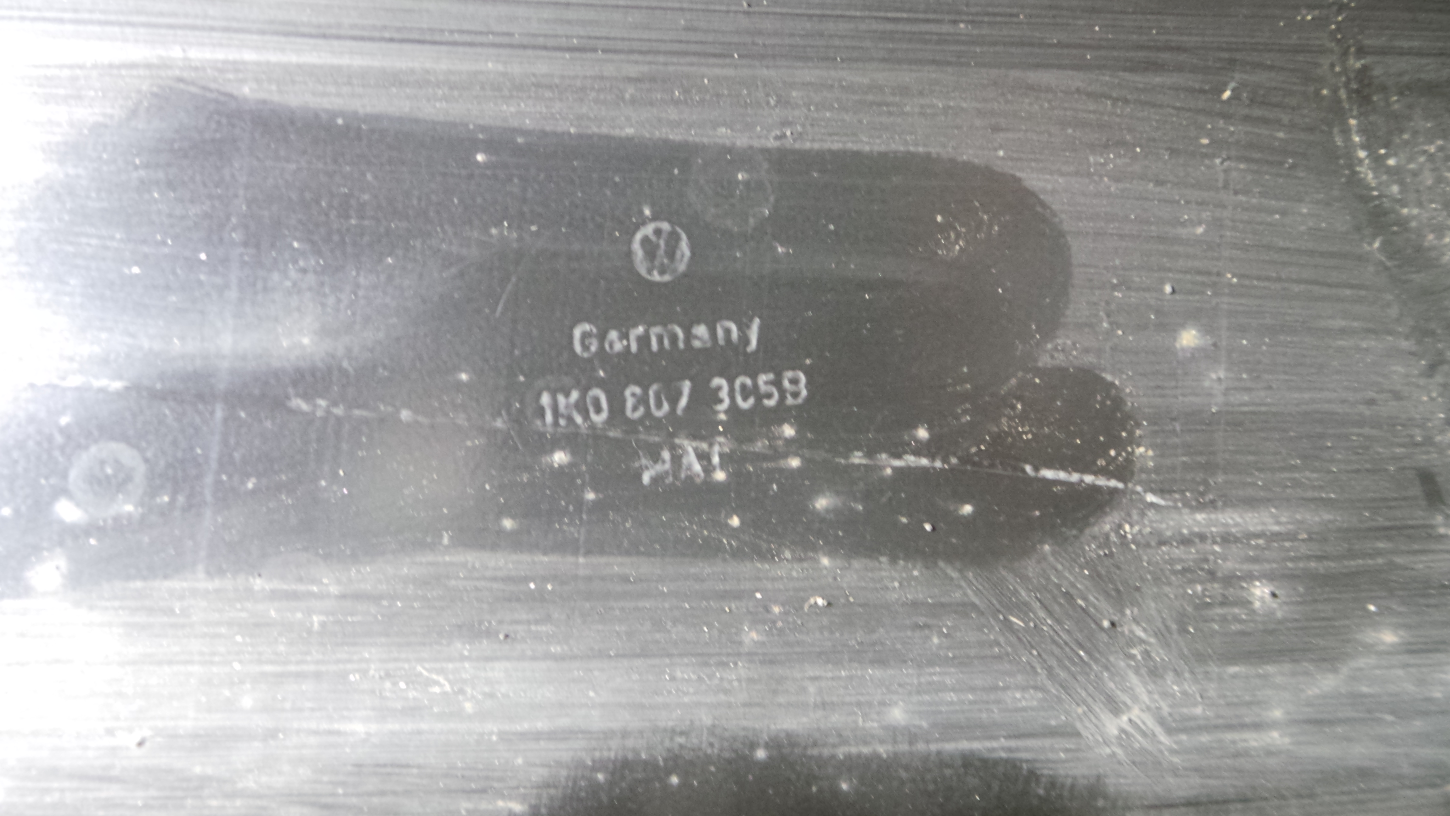 Reforco do Para Choques Traseiro 1K0807305 - VW GOLF V (1K1)-33180959