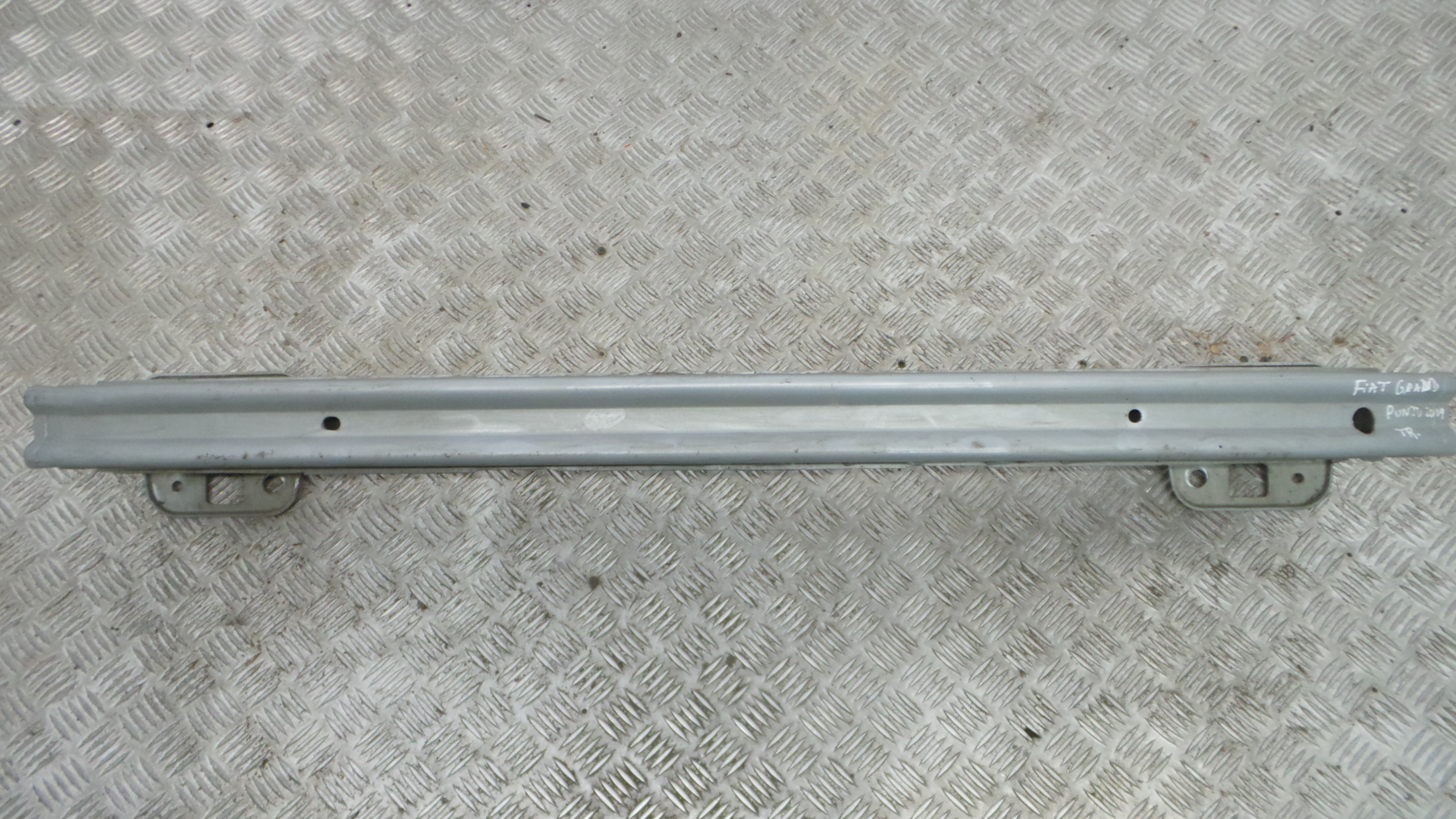 Reforco do Para Choques Traseiro 0000051858828 - FIAT GRANDE PUNTO (199_)-33180972 Reforco do Para Choques Traseiro 0000051858828 - FIAT GRANDE PUNTO (199_)-33180972