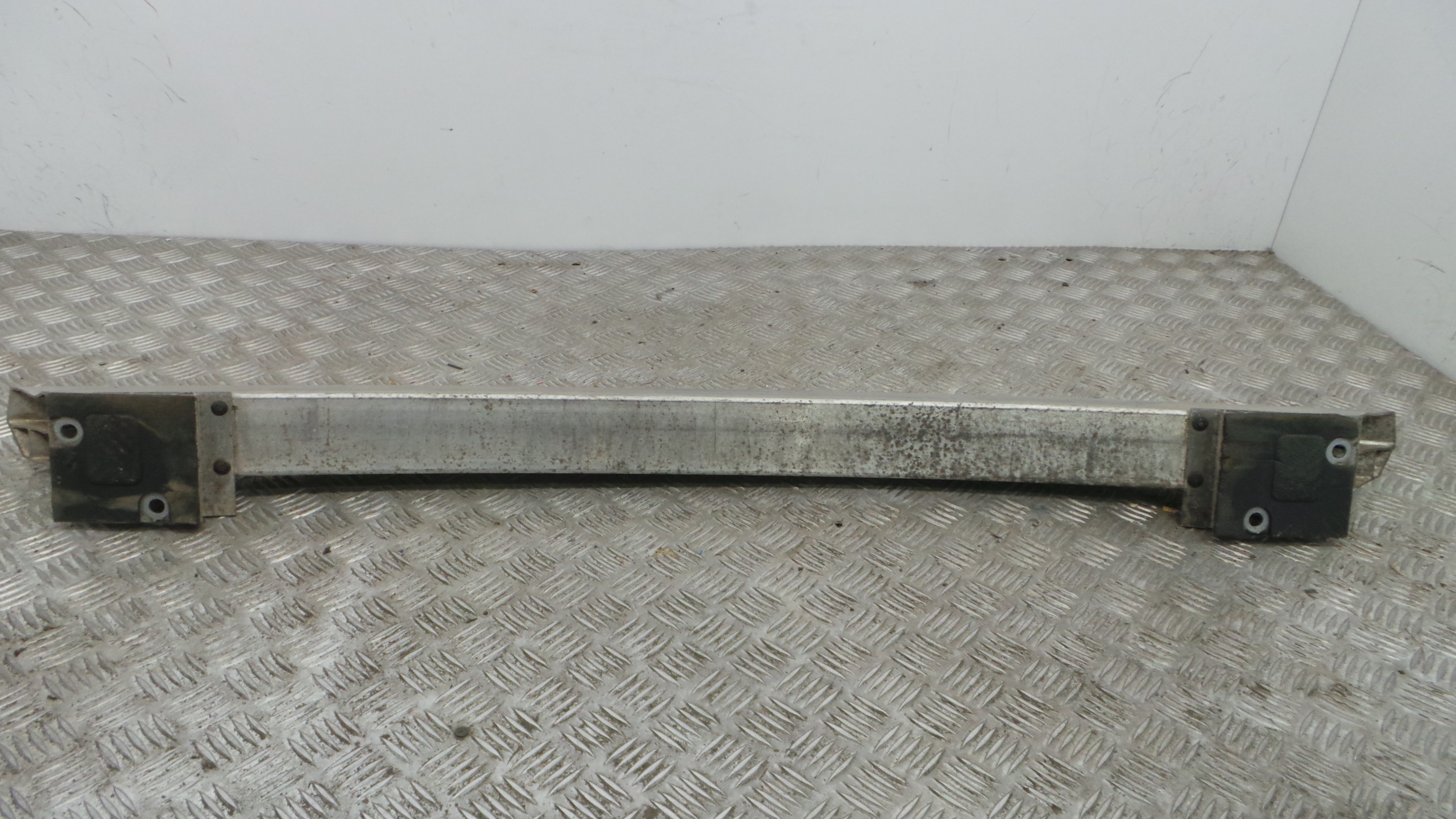 Reforco do Para Choques Traseiro  8L0807309E - AUDI A3 (8L1)-33180982