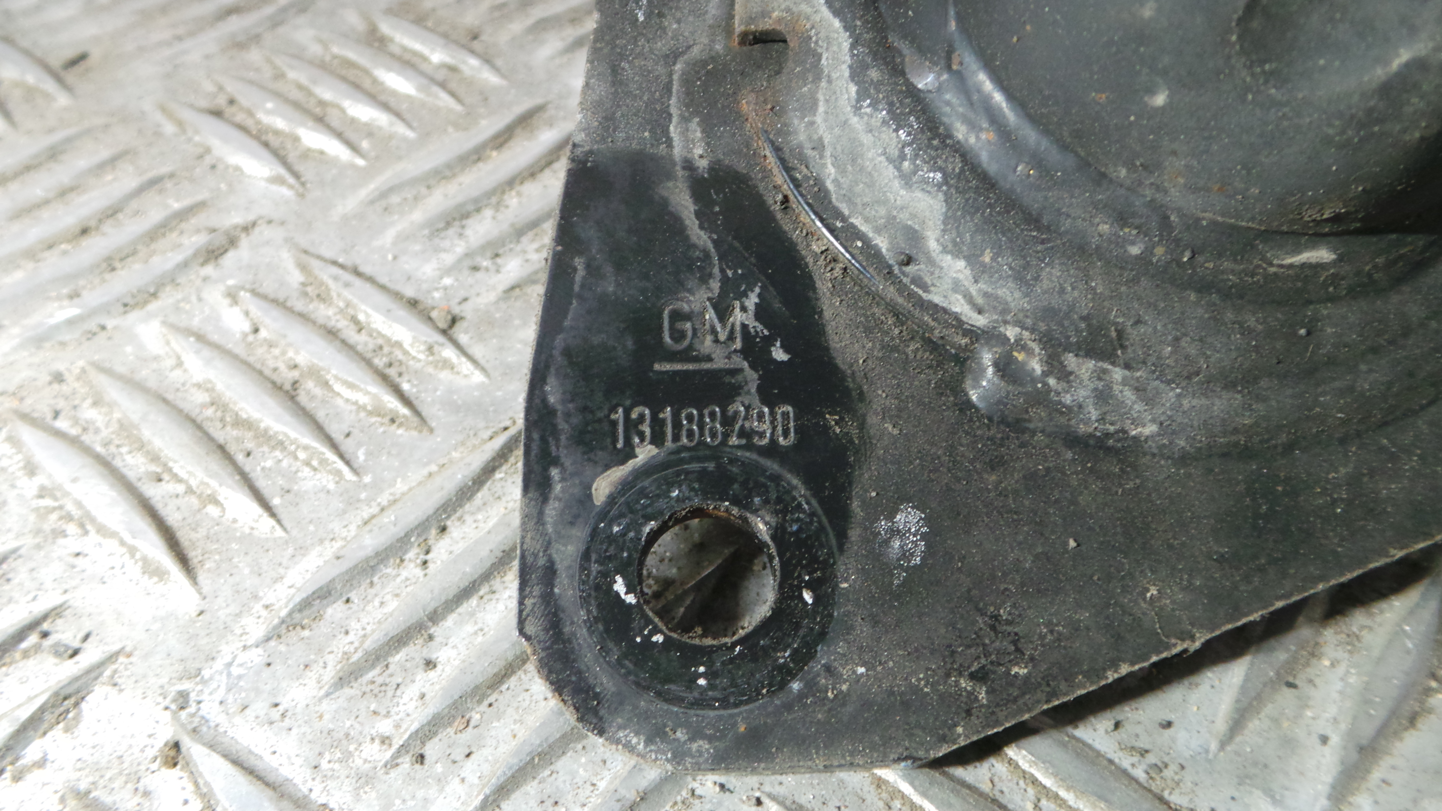 Reforco do Para Choques Traseiro  13188290 - OPEL CORSA D (S07)-33181109