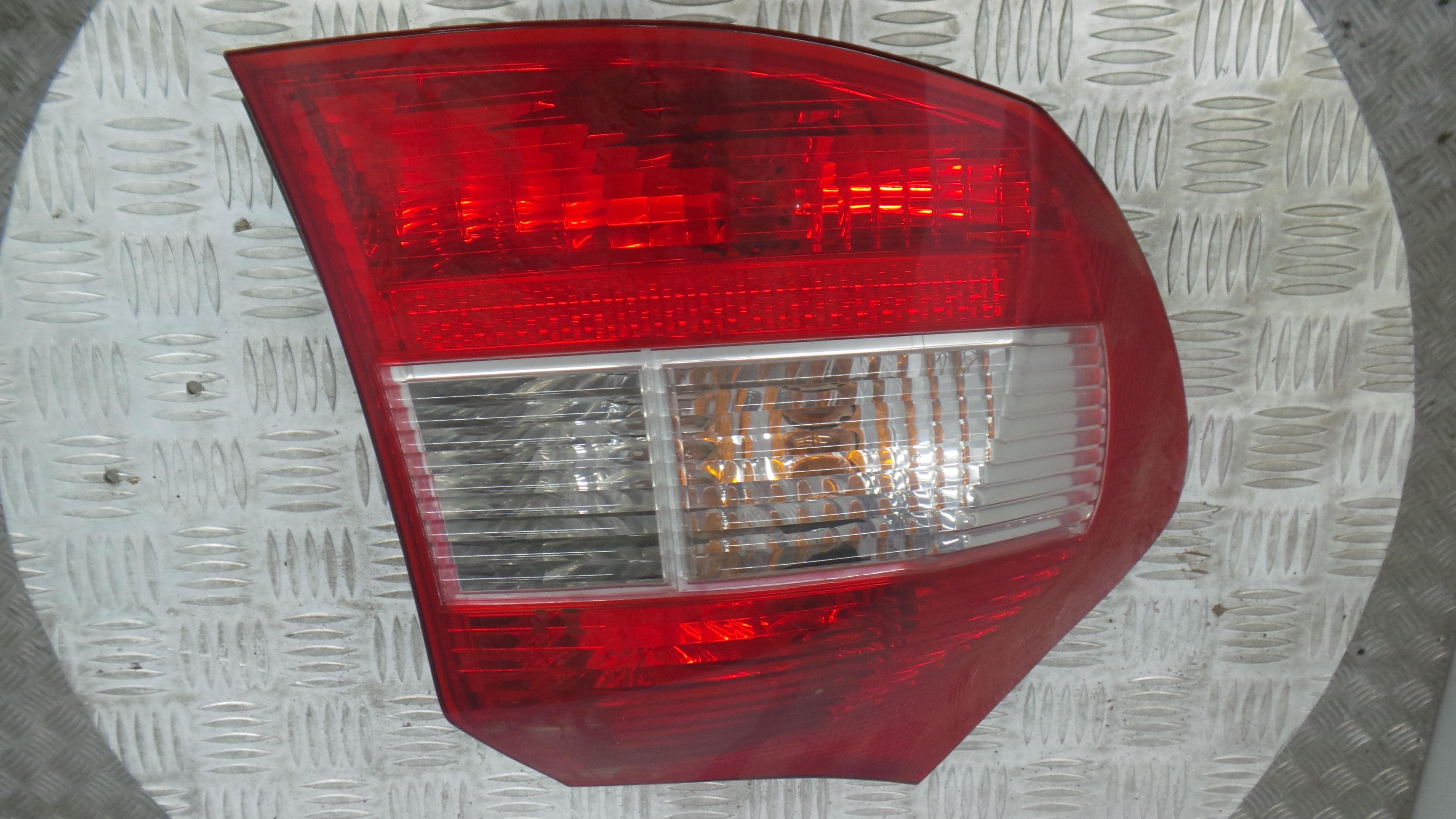 Farolim Stop Esq 6924501 - BMW 1 (E87)-33181904 Farolim Stop Esq 6924501 - BMW 1 (E87)-33181904