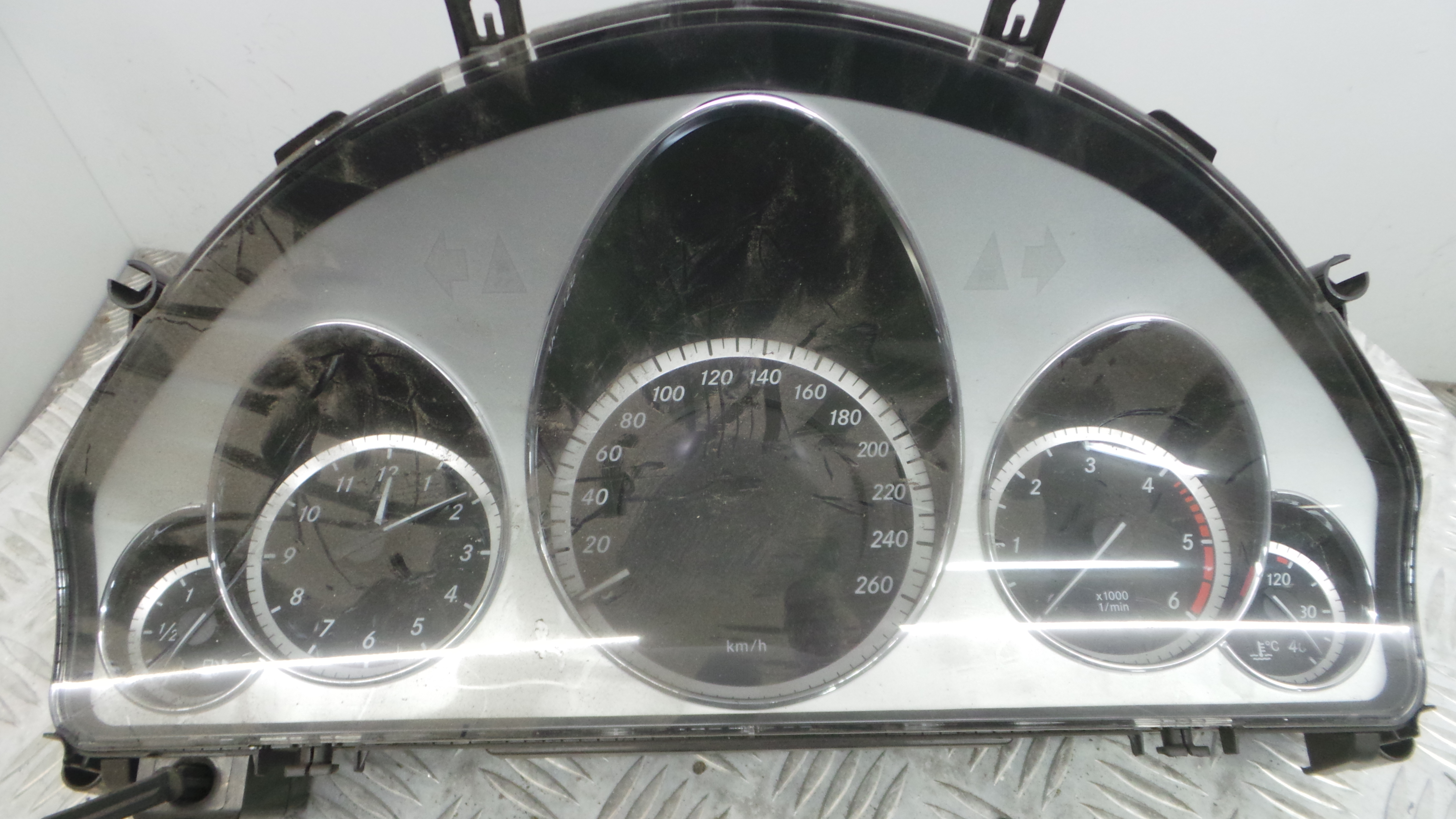 Quadrante A2129004904 - MERCEDES-BENZ E-CLASS (W212)-33182187 Quadrante A2129004904 - MERCEDES-BENZ E-CLASS (W212)-33182187