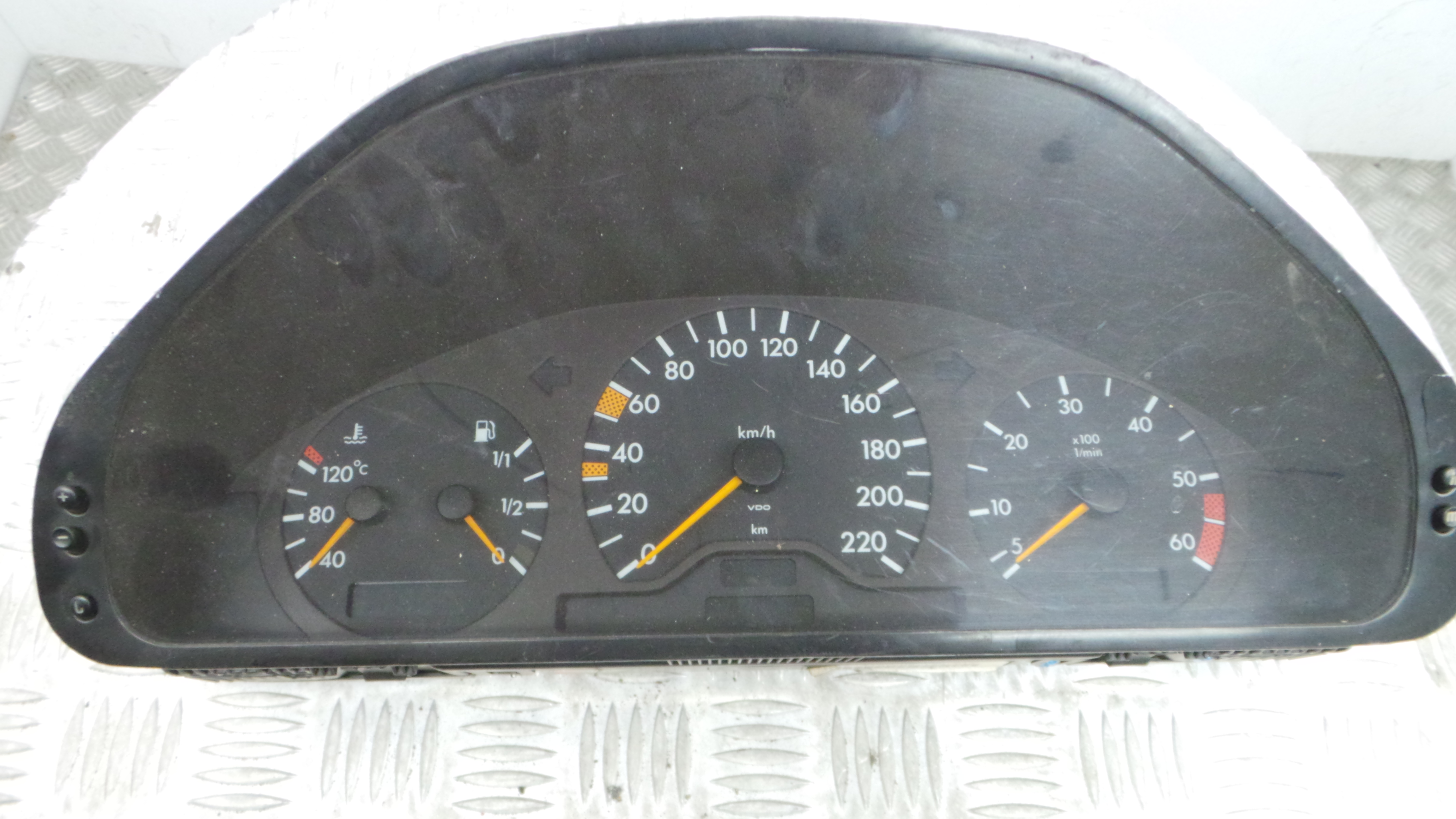 Quadrante 2025407247 - MERCEDES-BENZ C-CLASS (W202)-33182193