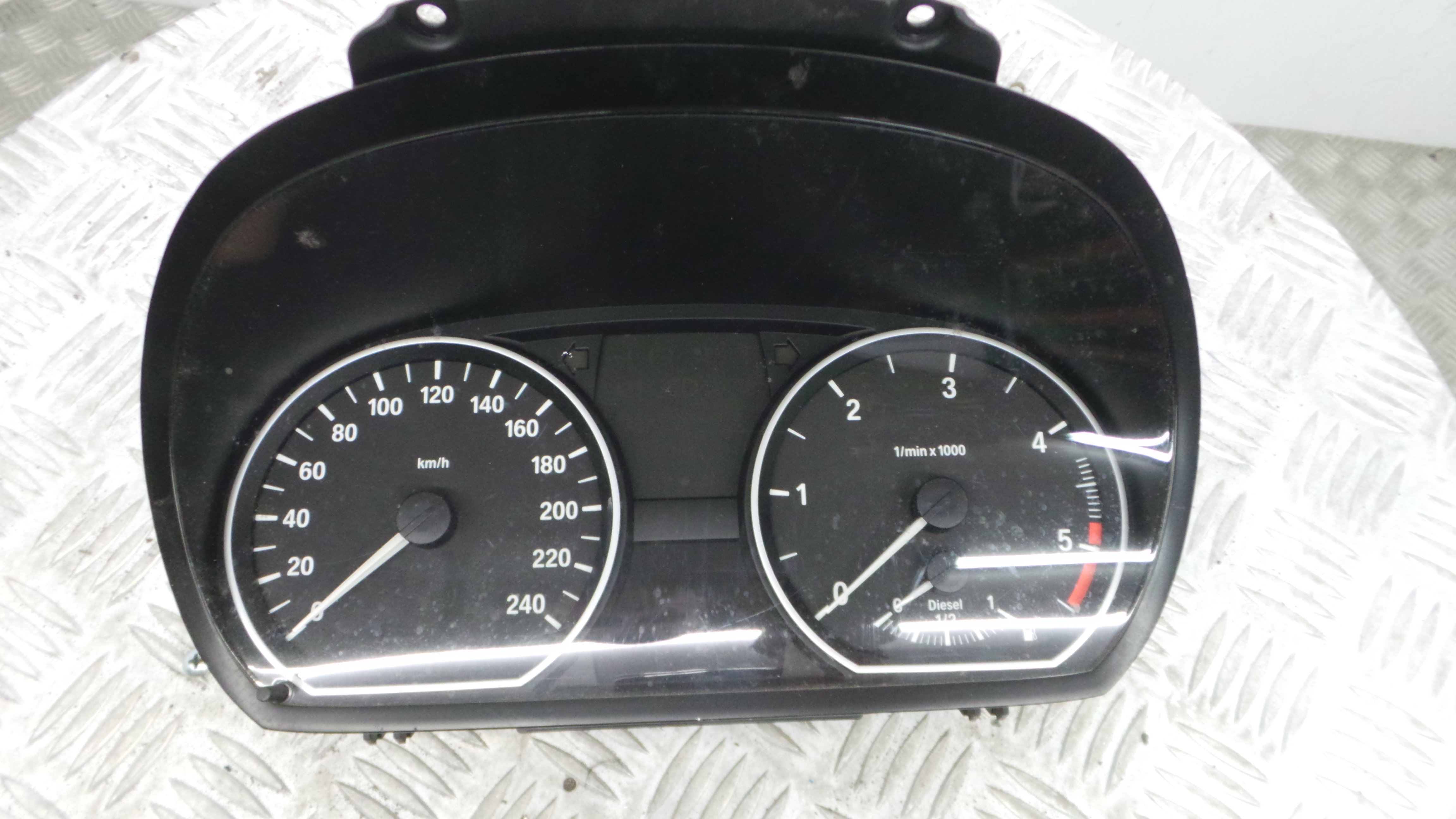 Quadrante 9220949 - BMW 1 (E87)-33182661