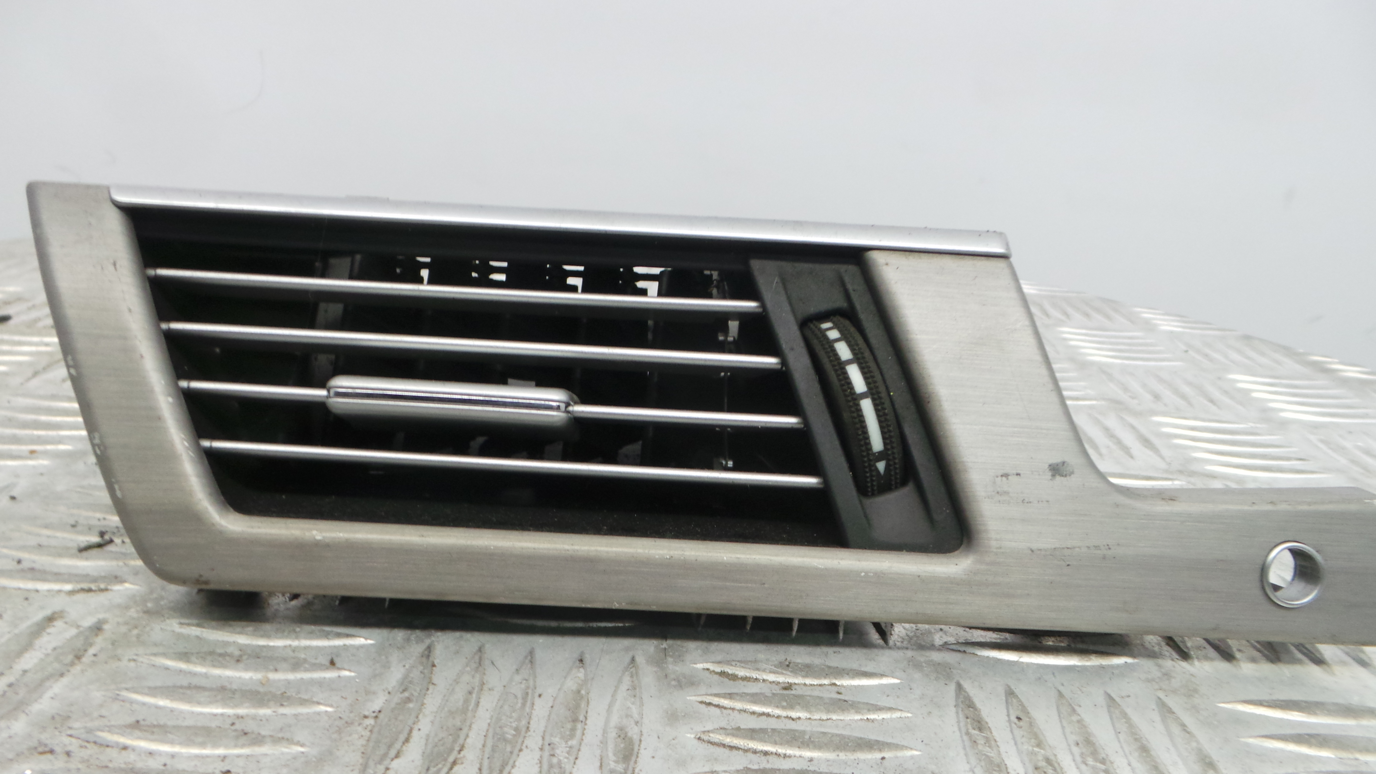 Grelha da Sofagem  A2128300154 - MERCEDES-BENZ E-CLASS (W212)-33183024 Grelha da Sofagem  A2128300154 - MERCEDES-BENZ E-CLASS (W212)-33183024