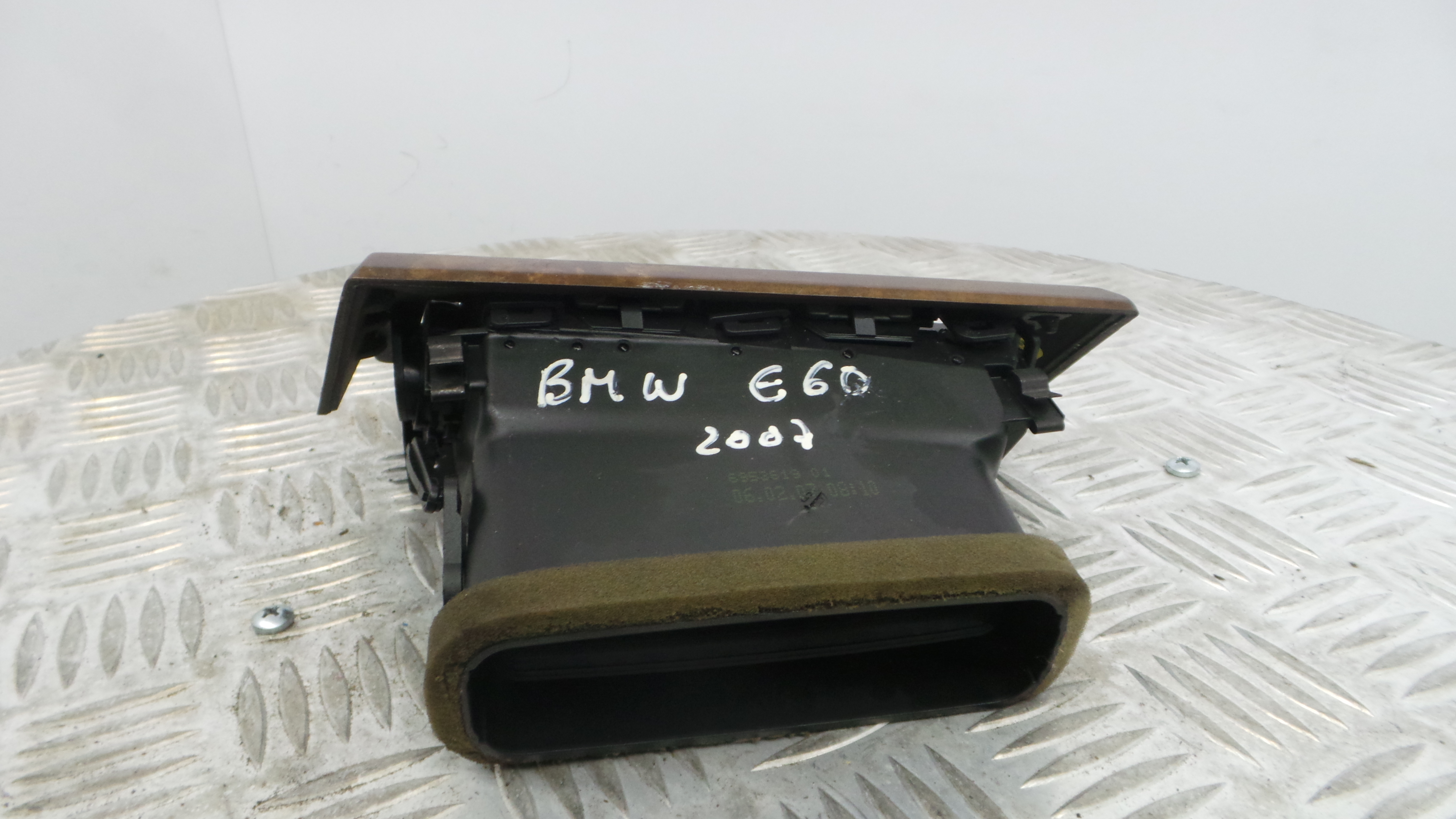 Grelha da Sofagem 64.22-6910731 - BMW 5 (E60)-33183077